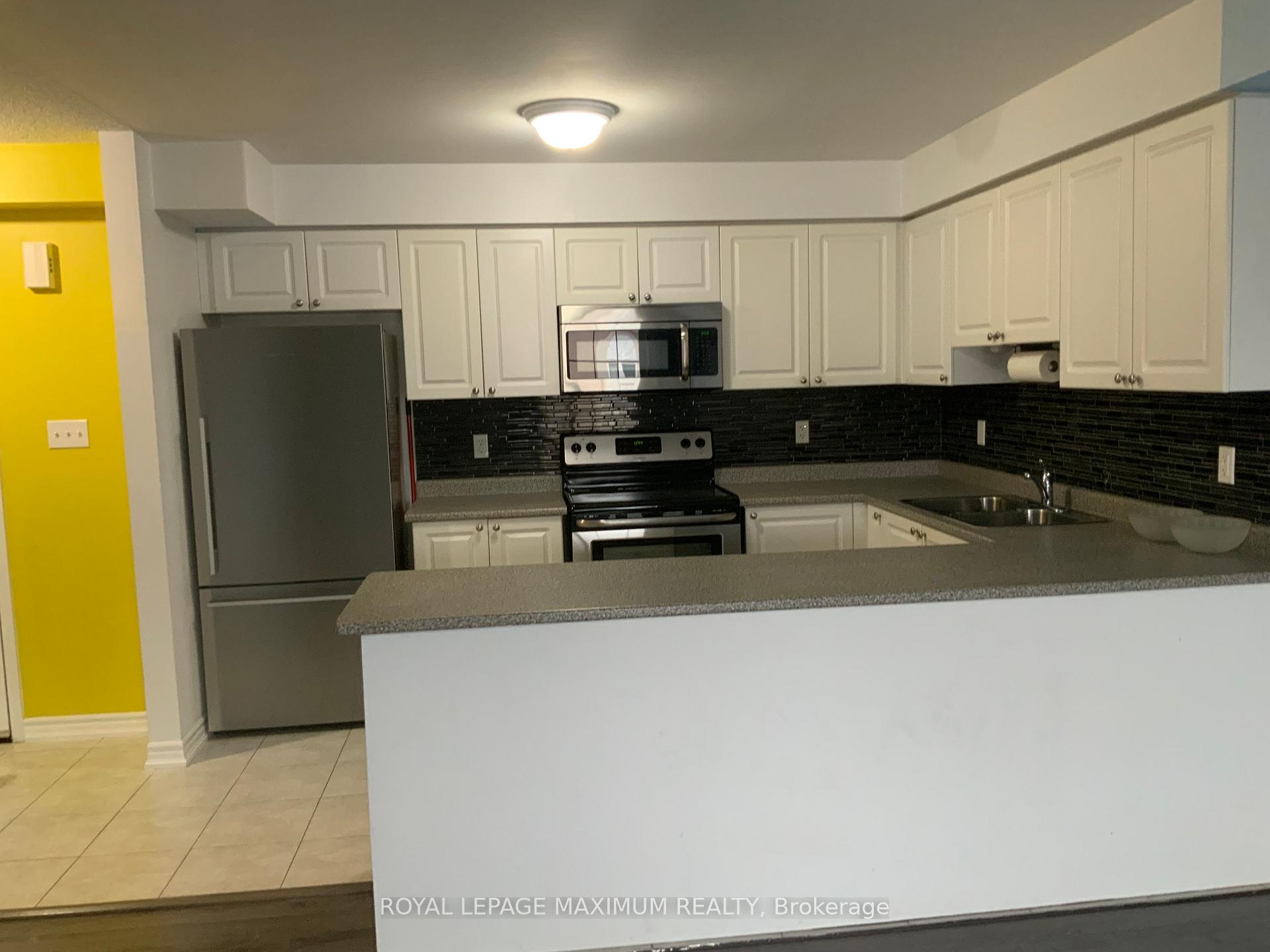 Photo 5 of Unit 29, 137 Sydenham Wells, Barrie, Georgian Drive — HOMEH