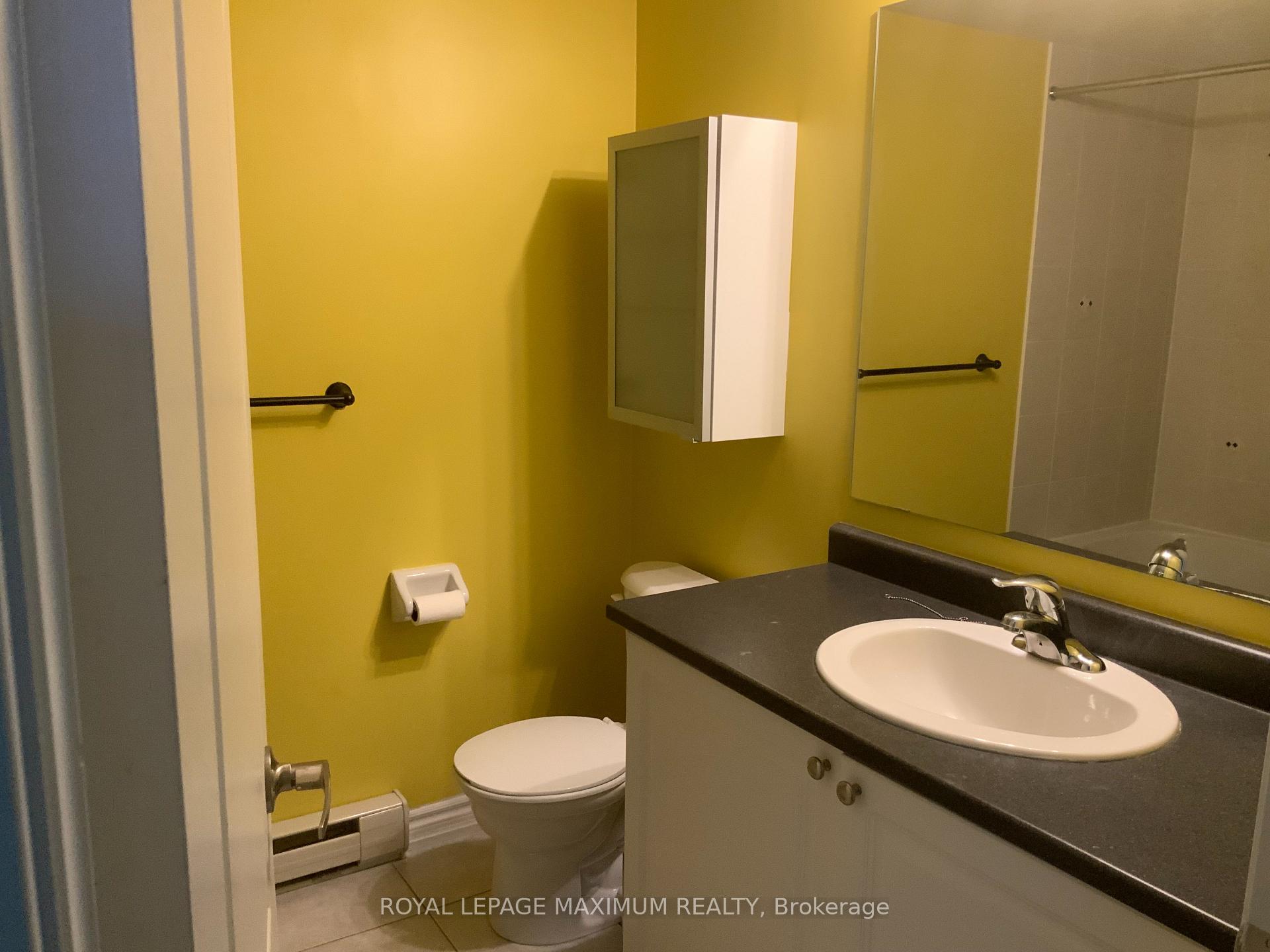 Photo 12 of Unit 29, 137 Sydenham Wells, Barrie, Georgian Drive — HOMEH