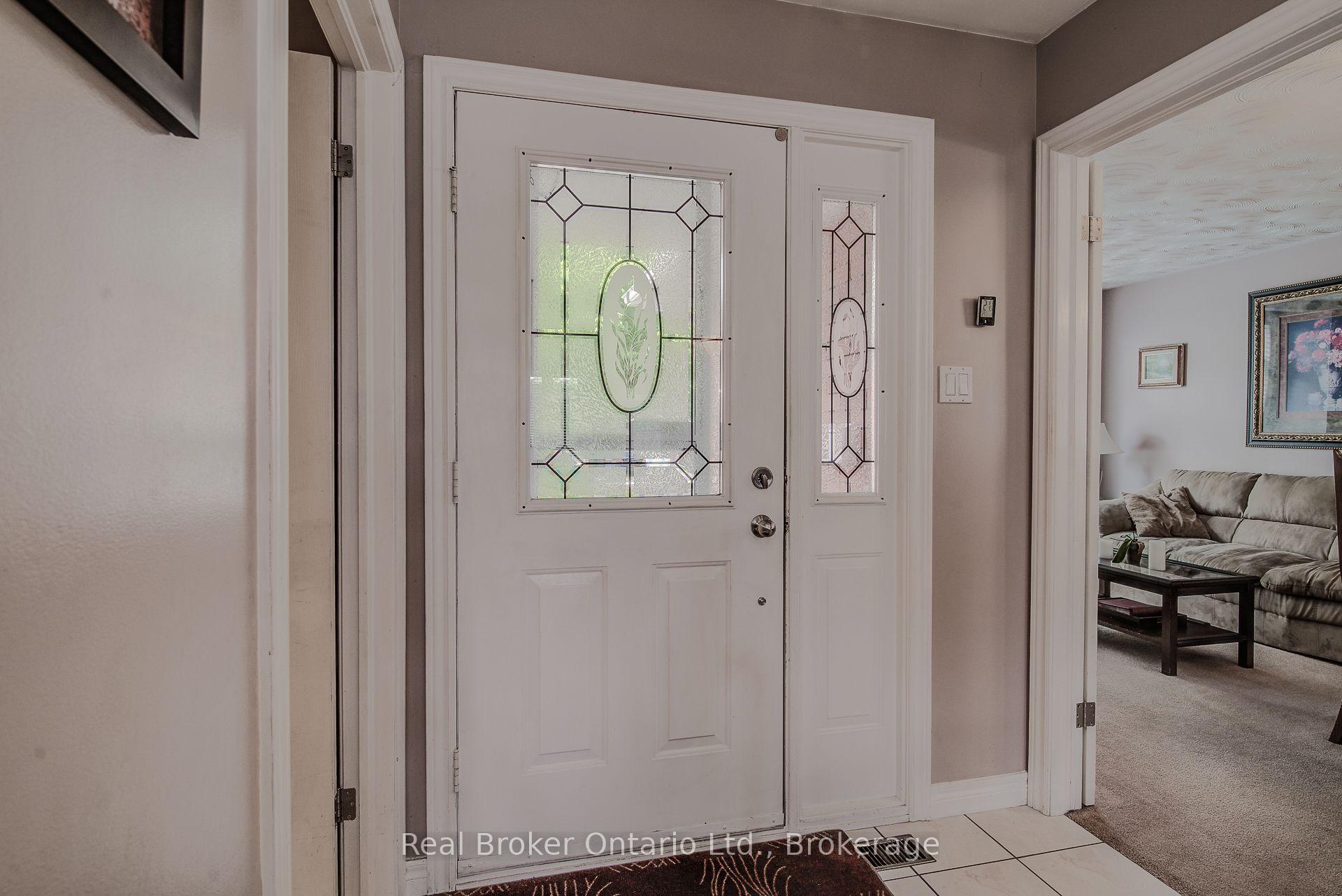 Photo 5 of 45 Olivetree Road, Brantford, Greenbrier — HOMEH