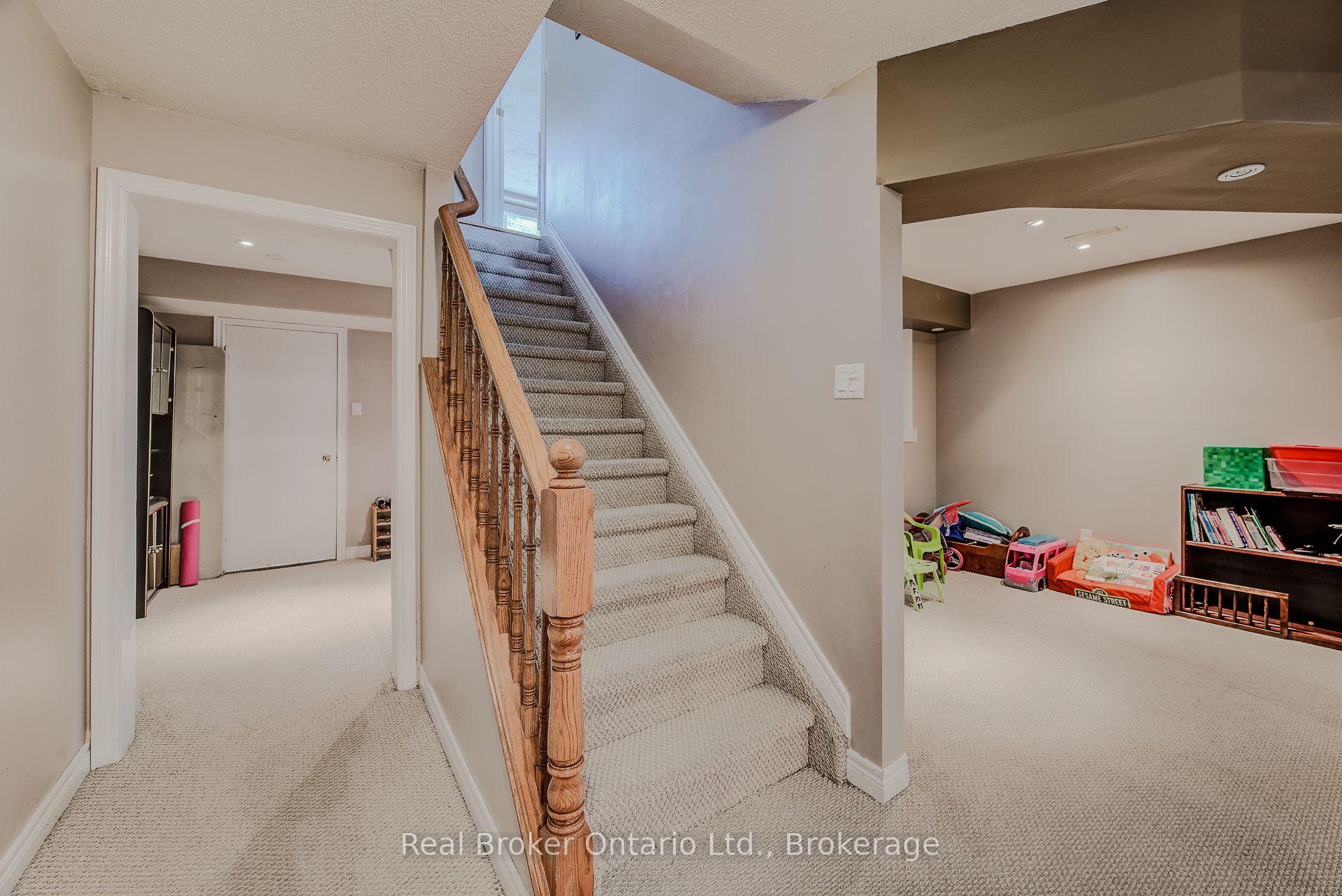 Photo 30 of 45 Olivetree Road, Brantford, Greenbrier — HOMEH