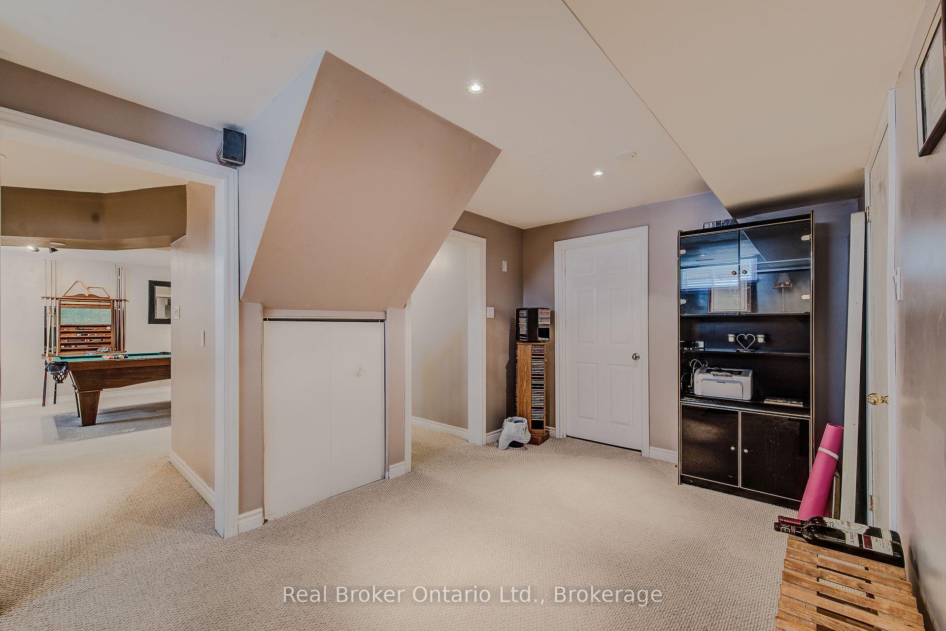 Photo 38 of 45 Olivetree Road, Brantford, Greenbrier — HOMEH