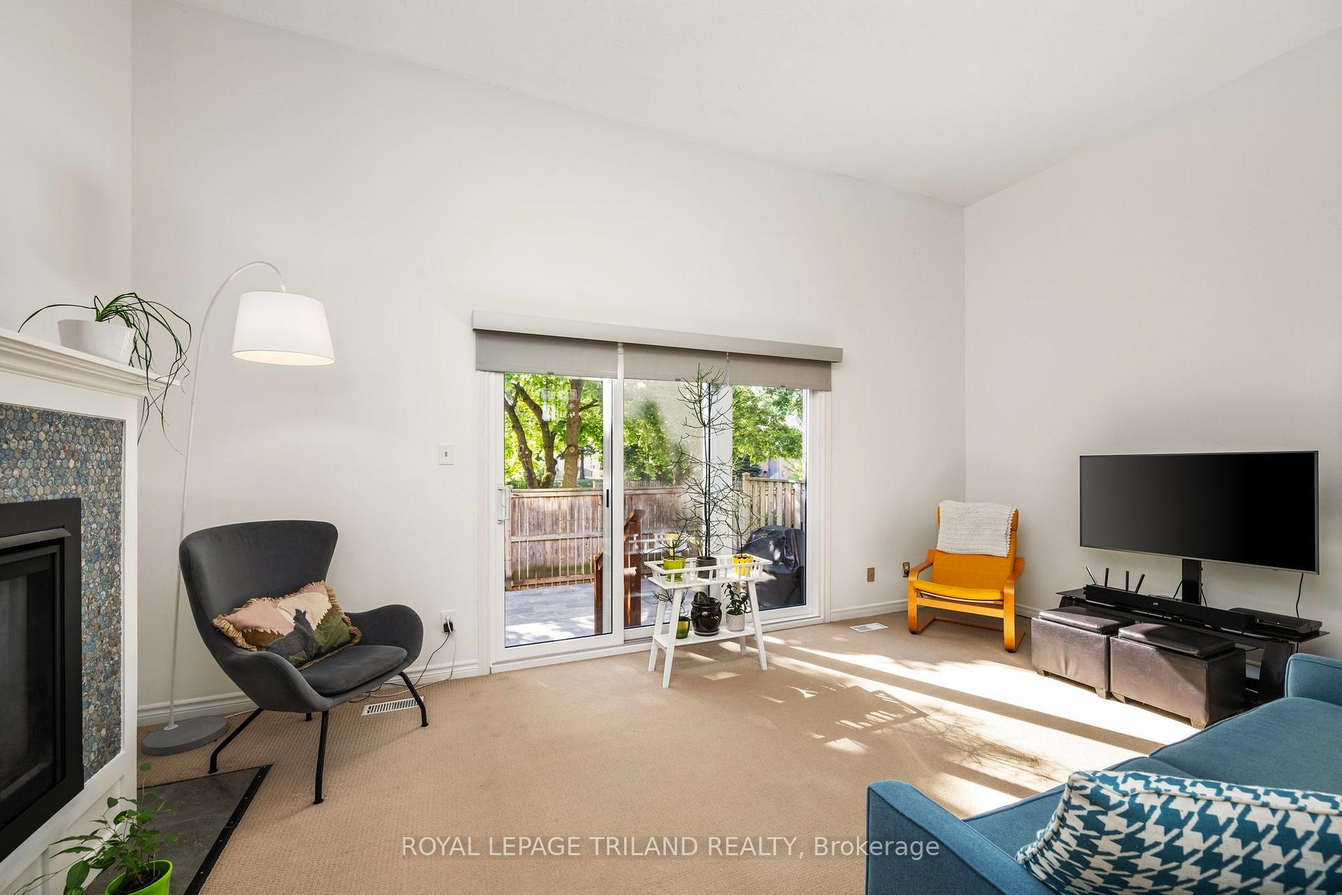 Photo 7 of Unit 14, 300 Sandringham Crescent, London, South R — HOMEH