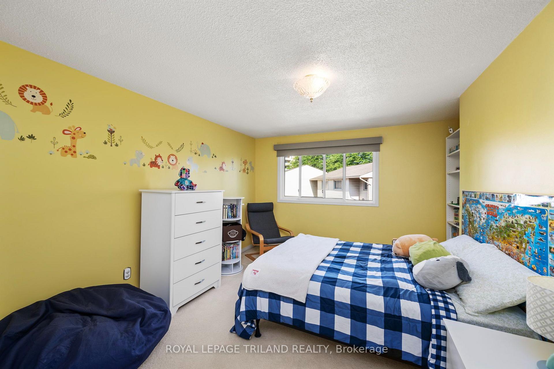 Photo 18 of Unit 14, 300 Sandringham Crescent, London, South R — HOMEH
