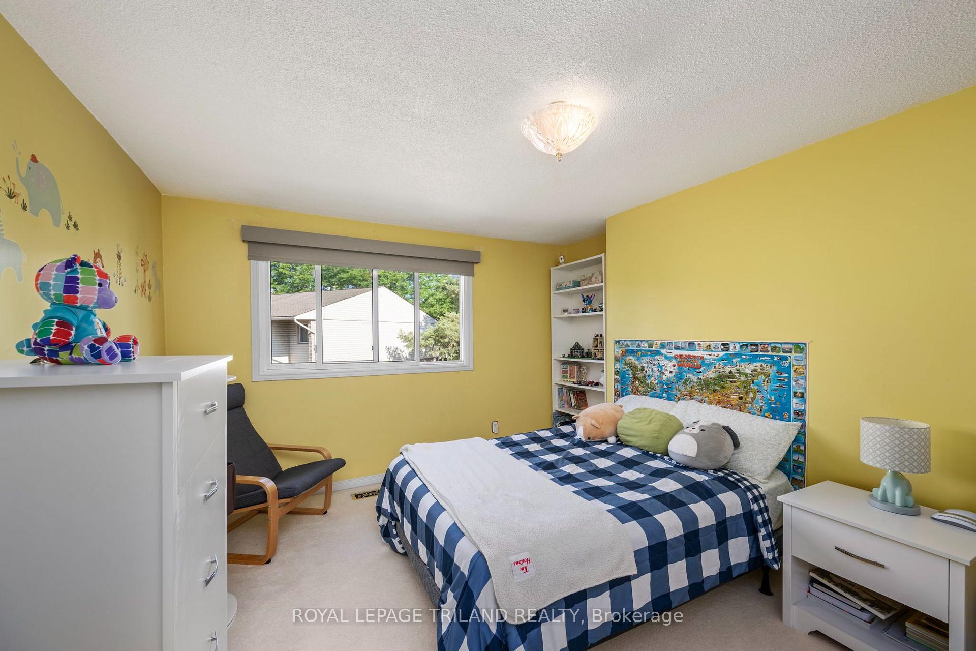 Photo 19 of Unit 14, 300 Sandringham Crescent, London, South R — HOMEH