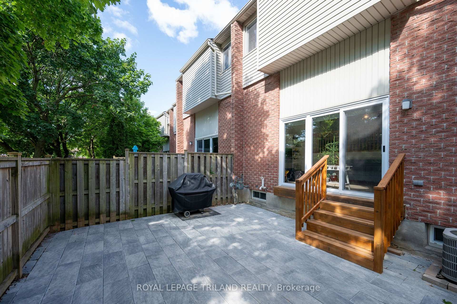 Photo 27 of Unit 14, 300 Sandringham Crescent, London, South R — HOMEH