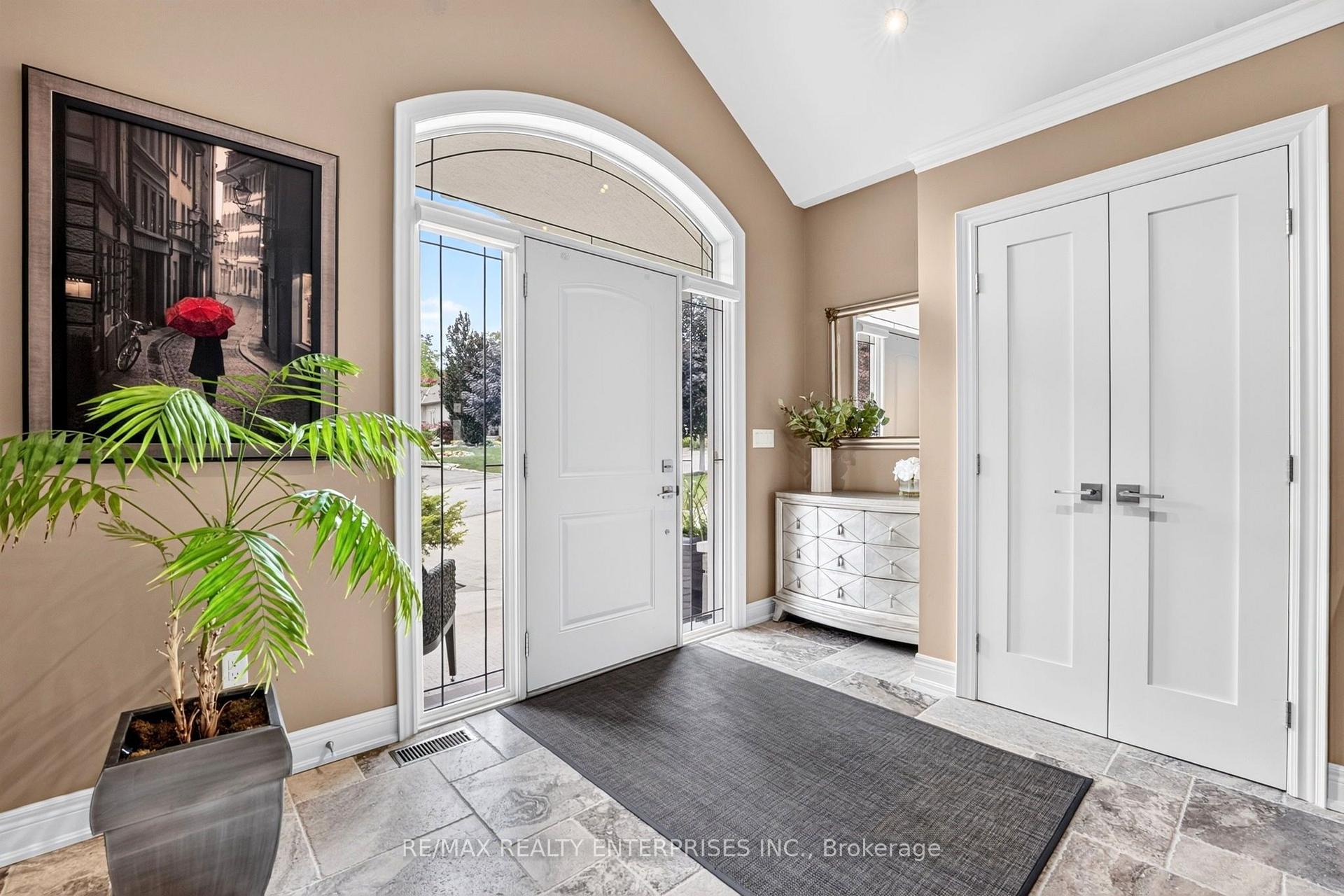 Photo 5 of 6339 Pinestone Road, Niagara Falls, Stamford — HOMEH