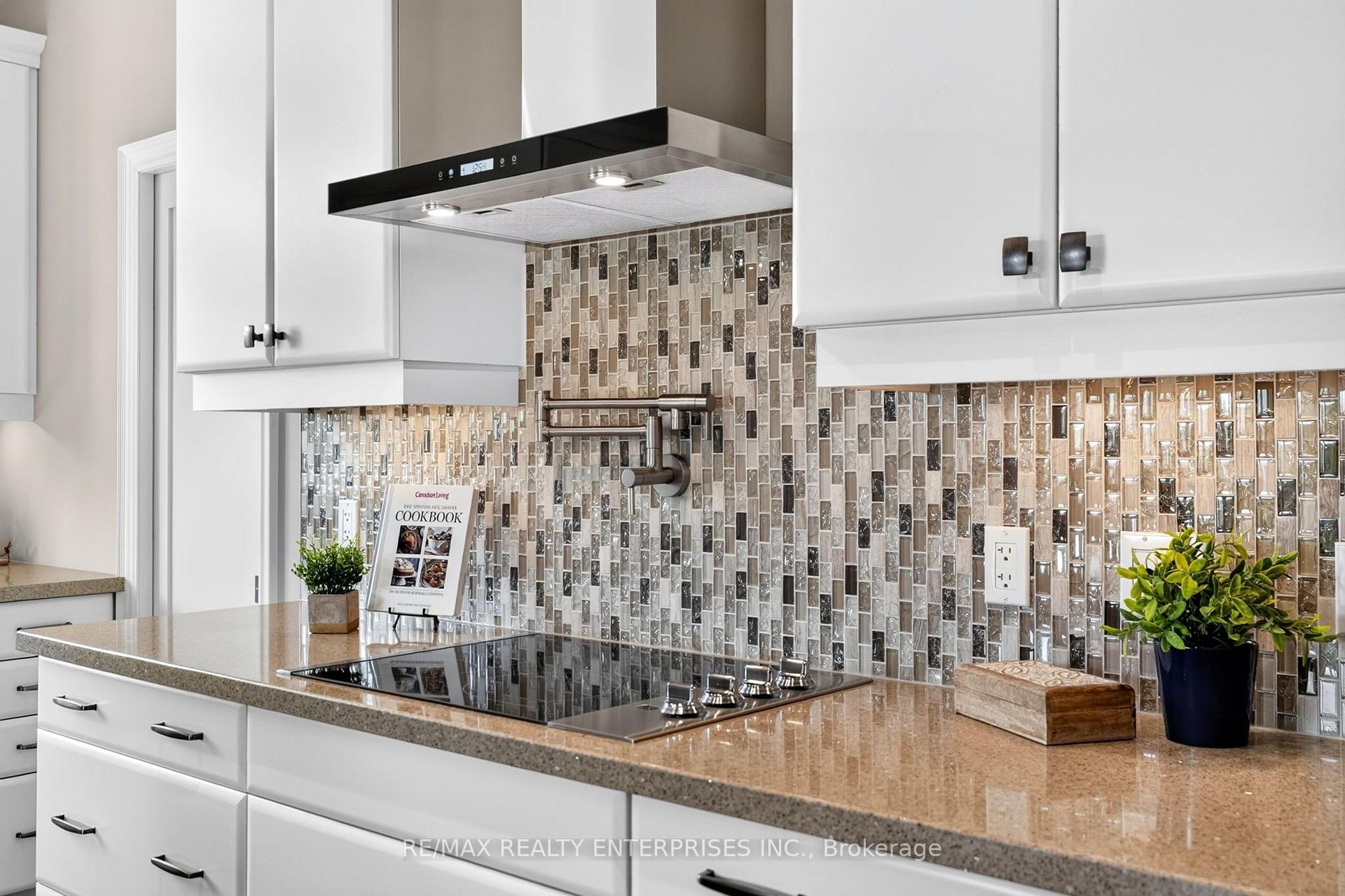 Photo 12 of 6339 Pinestone Road, Niagara Falls, Stamford — HOMEH