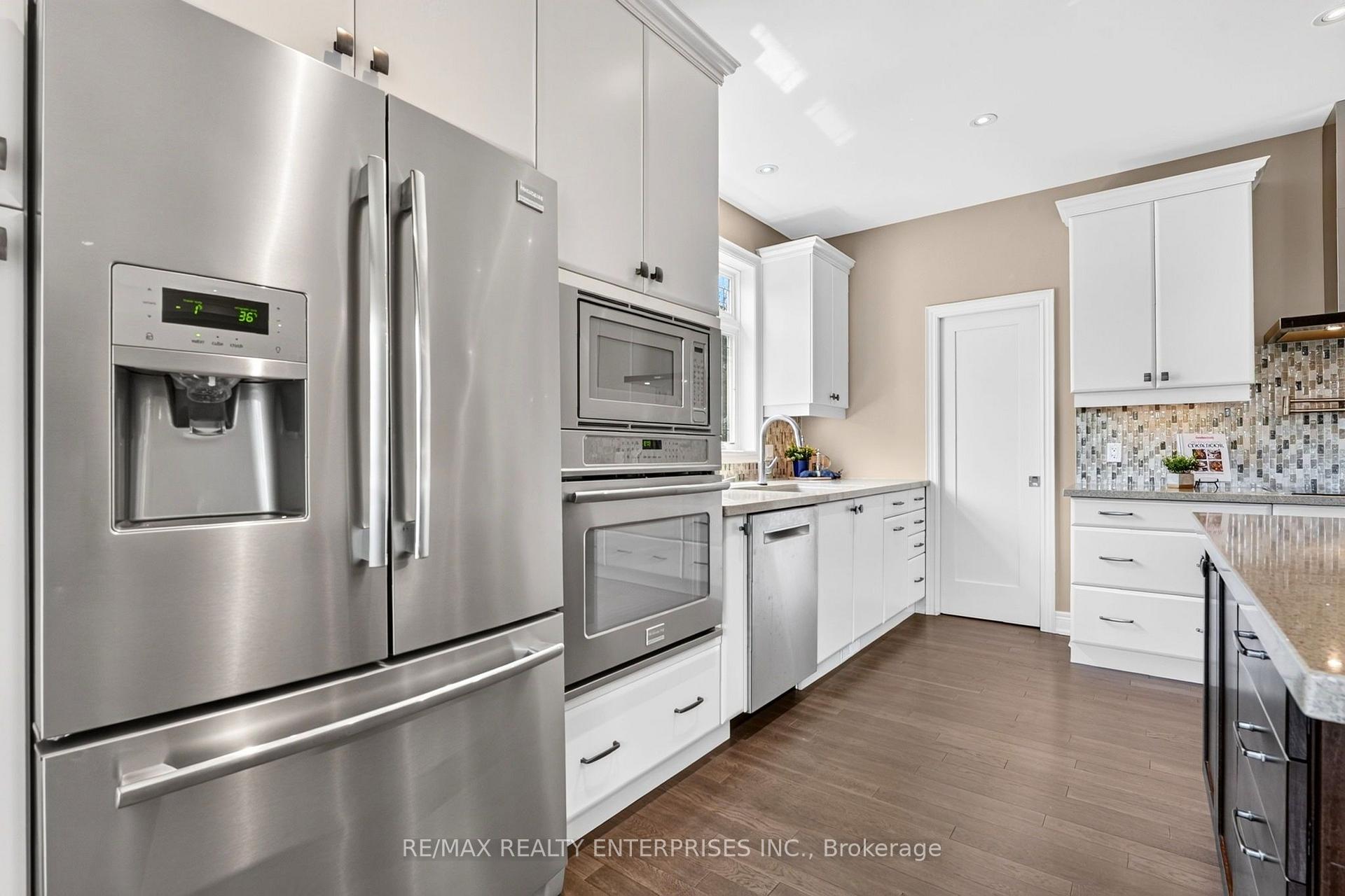 Photo 13 of 6339 Pinestone Road, Niagara Falls, Stamford — HOMEH
