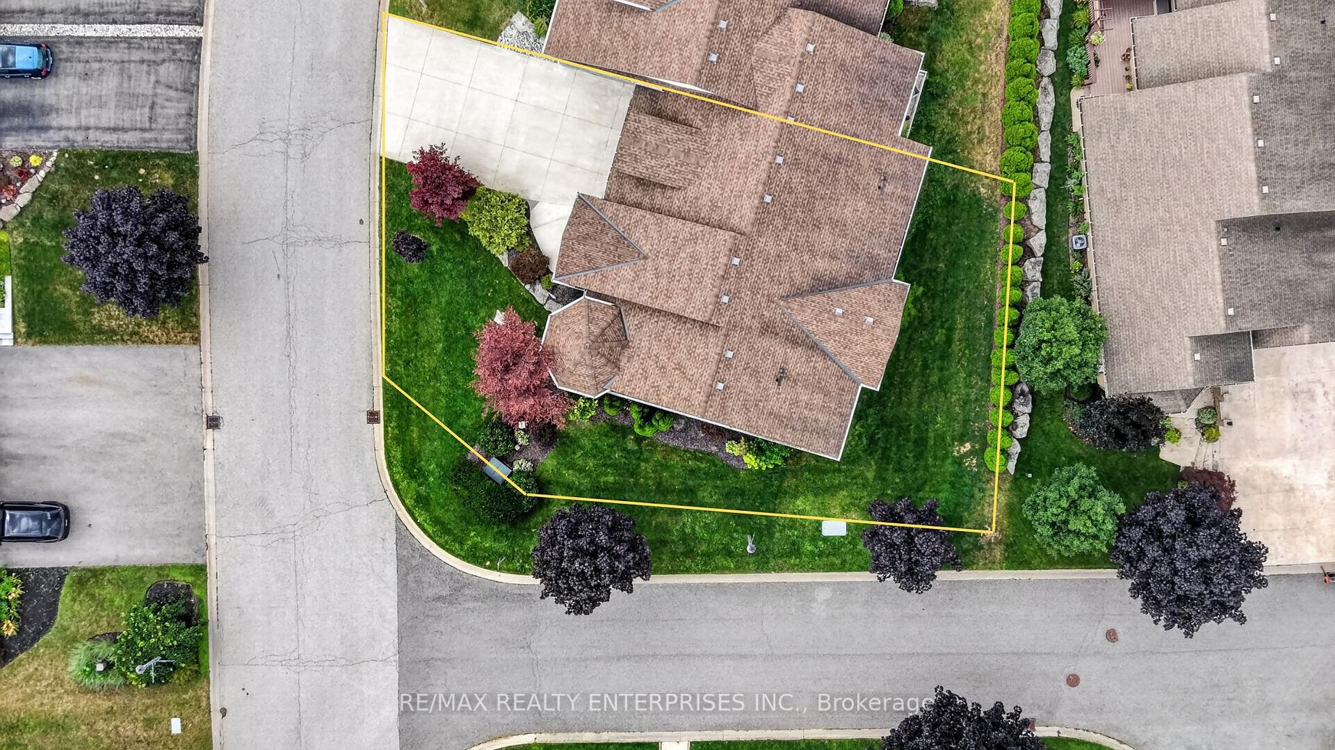 Photo 42 of 6339 Pinestone Road, Niagara Falls, Stamford — HOMEH