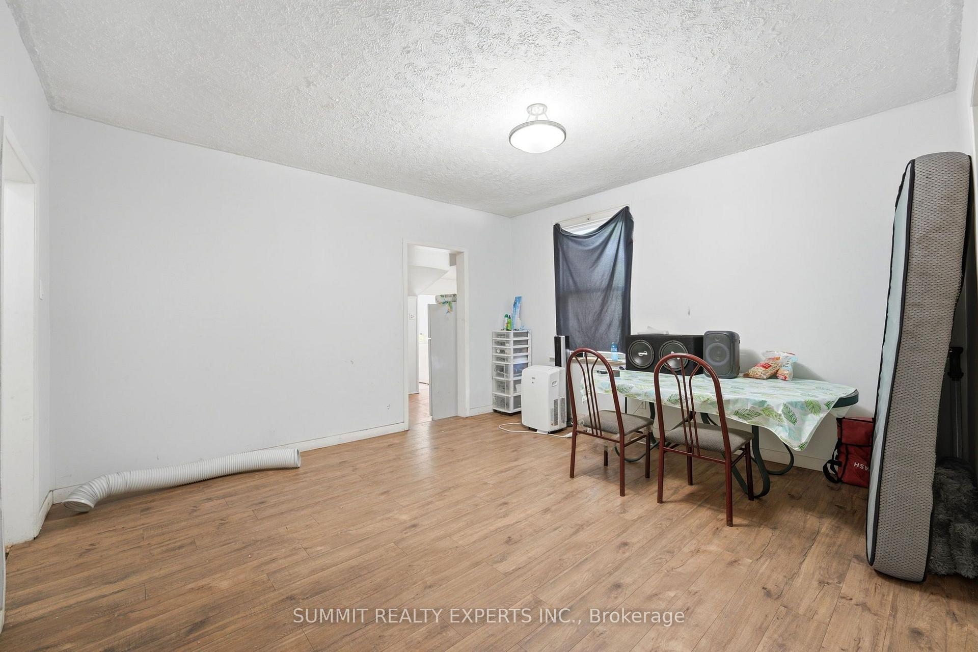 Photo 16 of 225 Ainsile Street S, Cambridge, East Galt — HOMEH