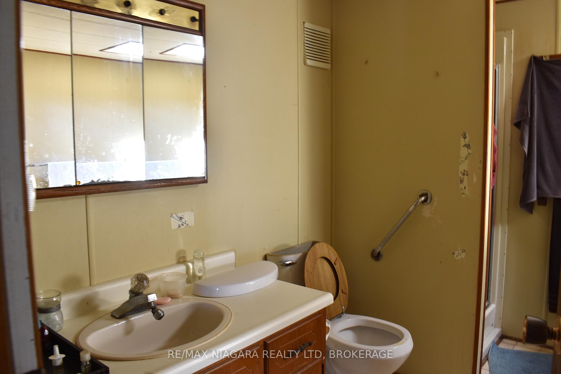 Photo 10 of Unit 67, 2175 Mewburn Road, Niagara Falls, Casey — HOMEH