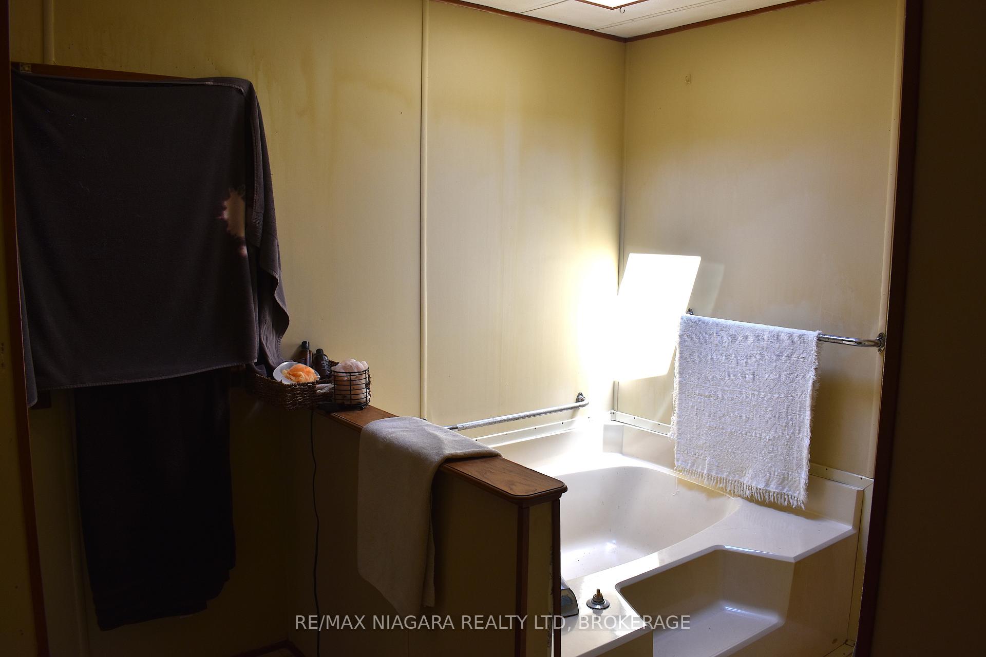 Photo 11 of Unit 67, 2175 Mewburn Road, Niagara Falls, Casey — HOMEH