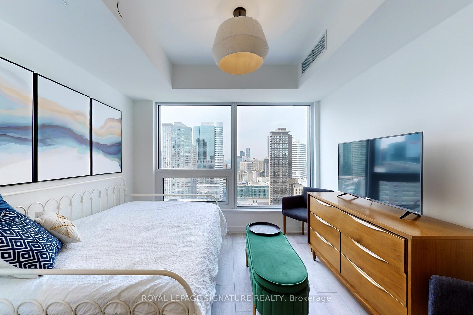 Front of Unit 3210, 82 Dalhousie Street