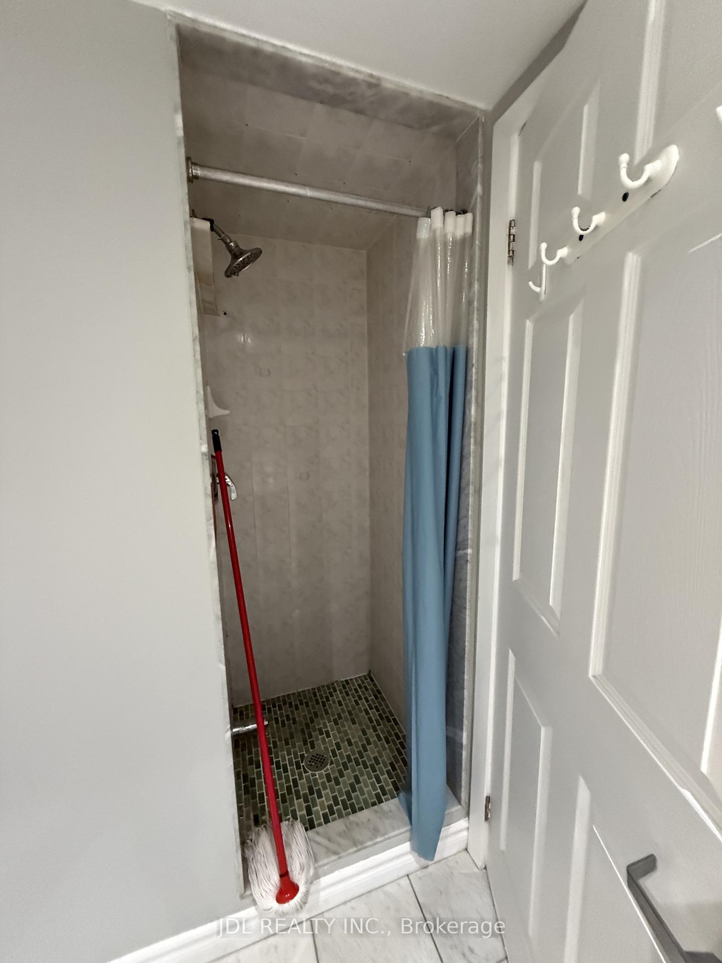 Photo 11 of Unit 1012, 23 Lorraine Drive, North York, Willowdale West — HOMEH
