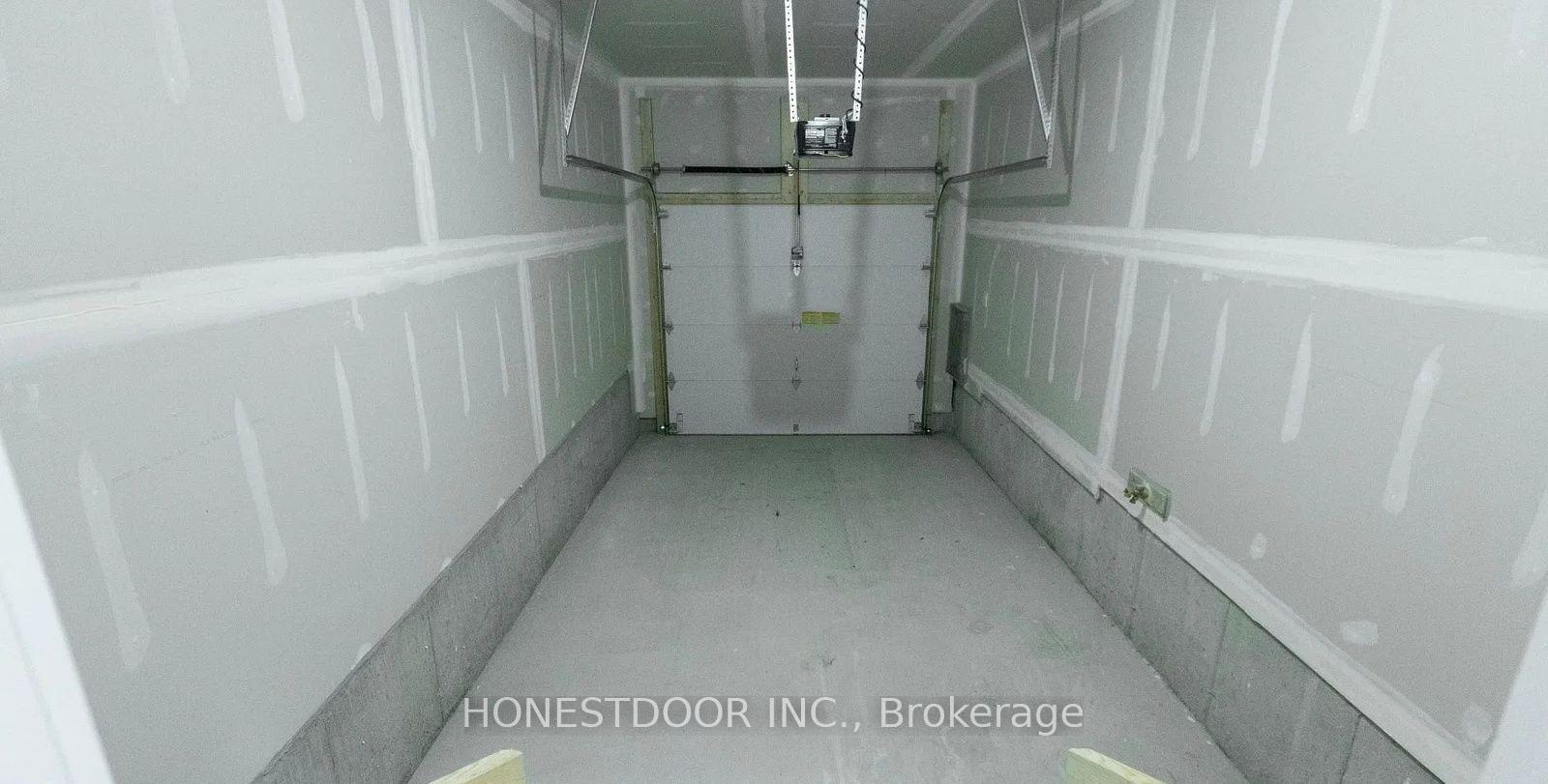 Photo 11 of 152 Invention Boulevard, Ottawa, Kanata - Morgan's Grant/South March — HOMEH