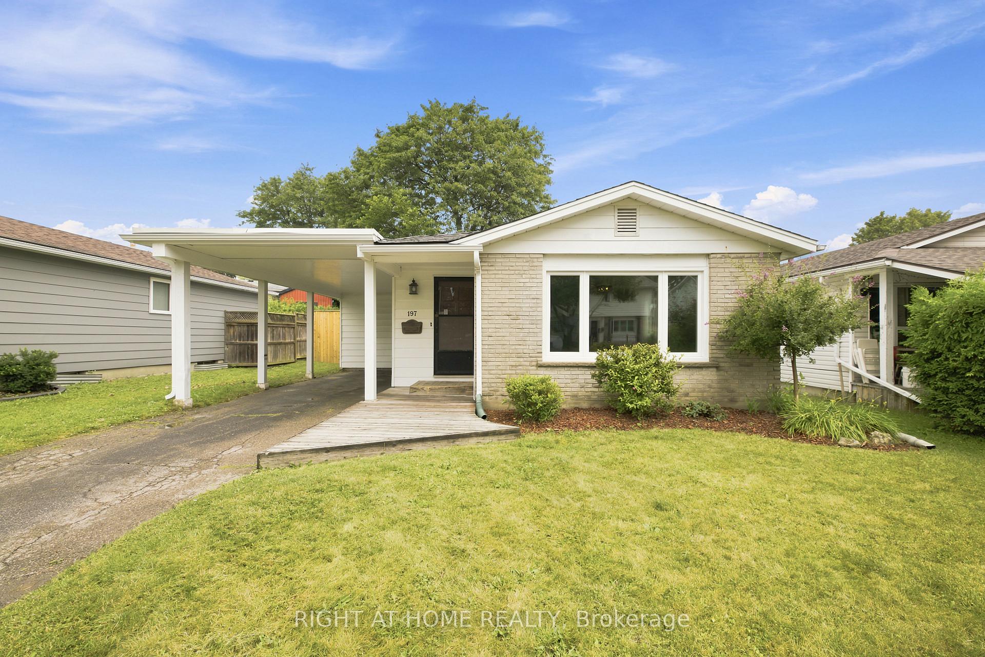 Photo 1 of 197 Pinedale Drive, Kitchener, Laurentian Hills — HOMEH