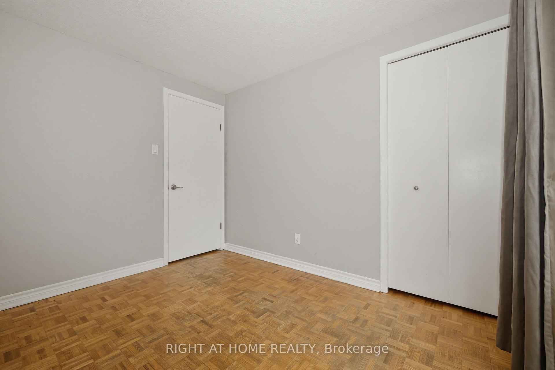 Photo 14 of 197 Pinedale Drive, Kitchener, Laurentian Hills — HOMEH