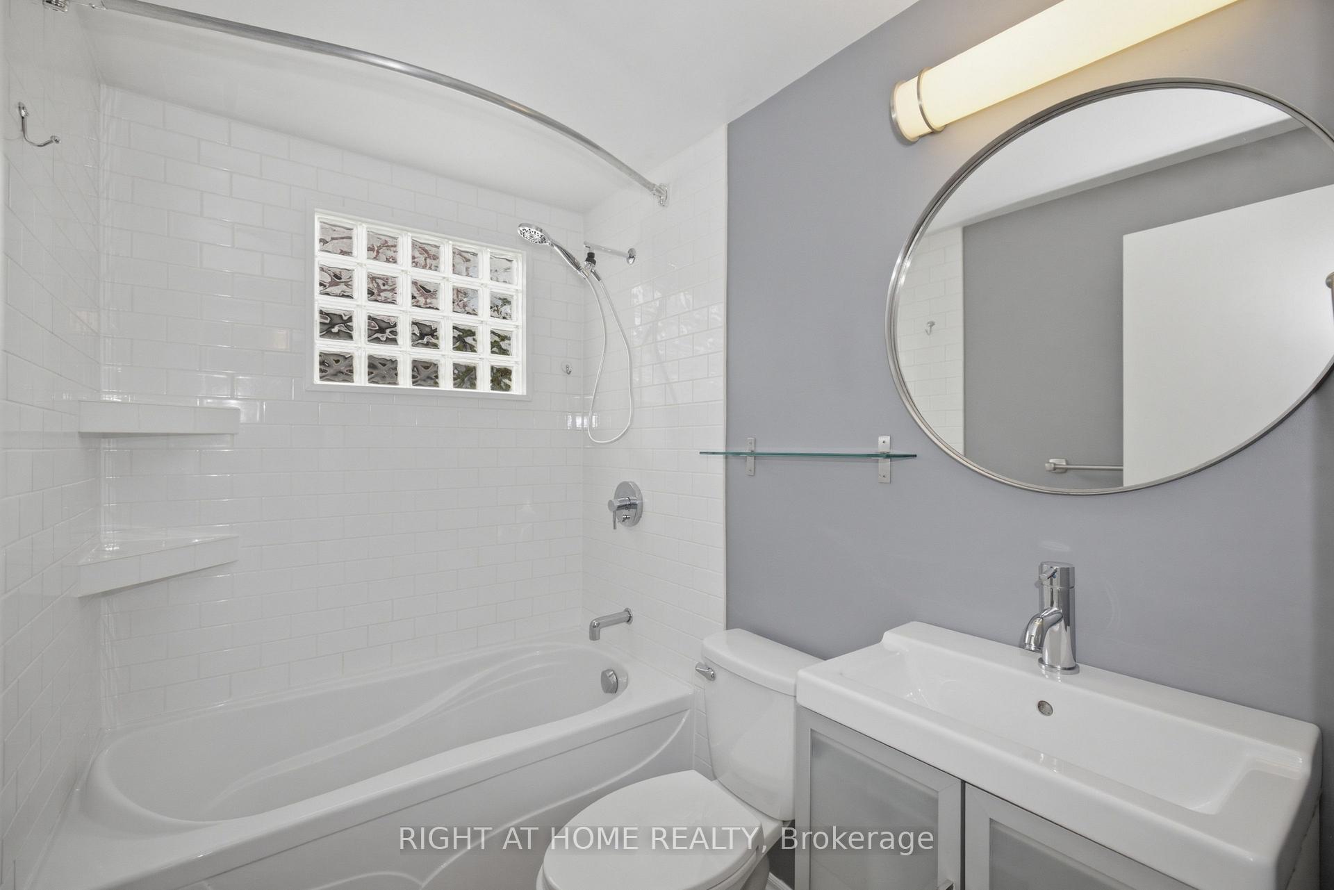 Photo 15 of 197 Pinedale Drive, Kitchener, Laurentian Hills — HOMEH
