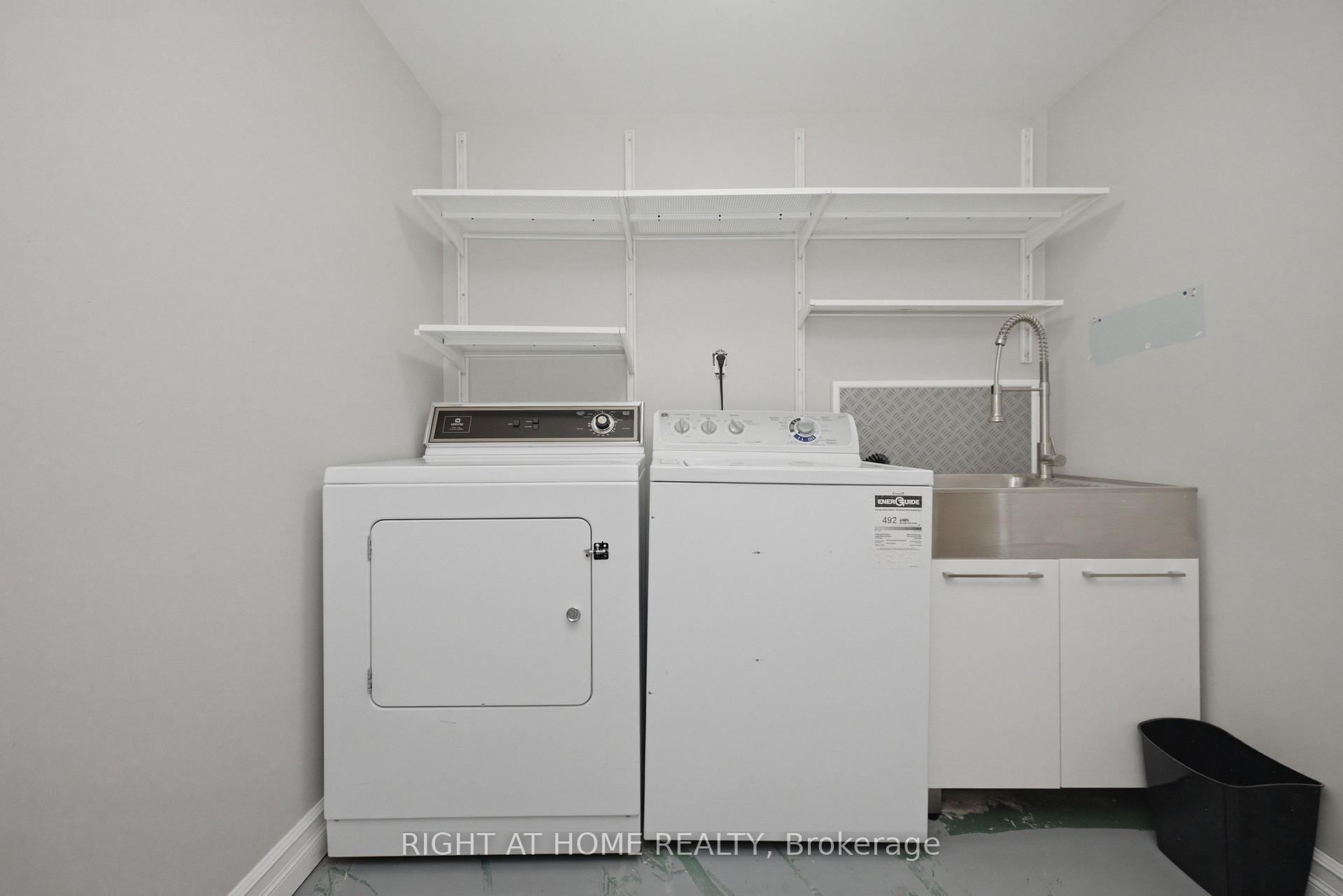 Photo 26 of 197 Pinedale Drive, Kitchener, Laurentian Hills — HOMEH