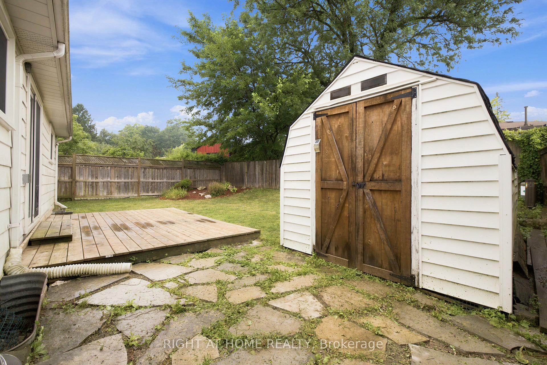 Photo 29 of 197 Pinedale Drive, Kitchener, Laurentian Hills — HOMEH
