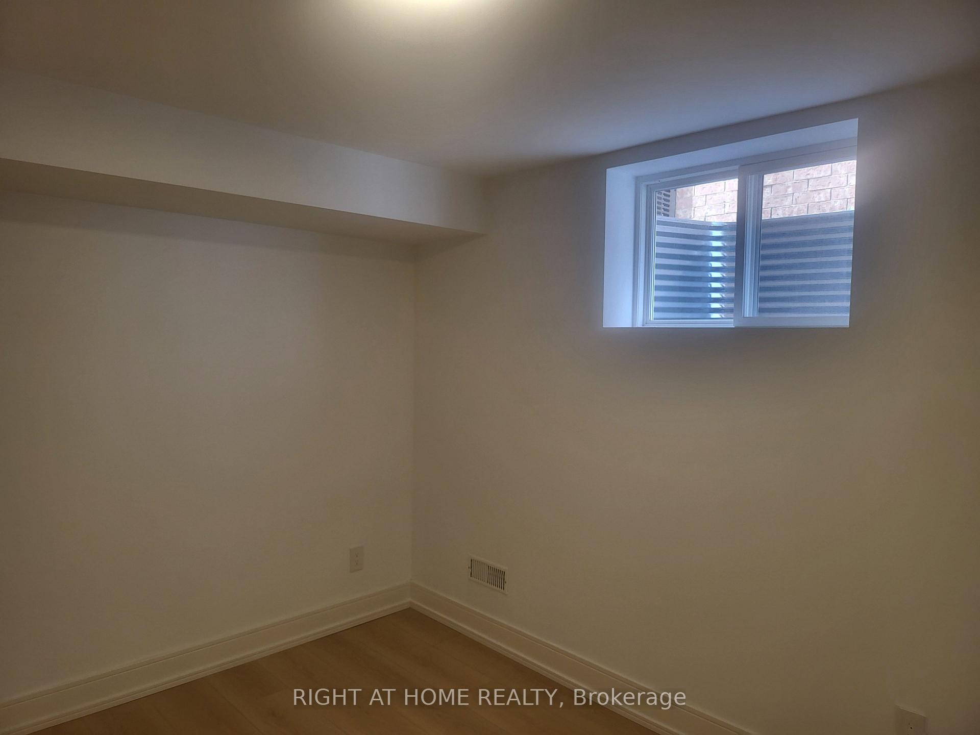Photo 4 of Unit Bsmt, 227 Ridgecrest Road, Markham, Berczy — HOMEH