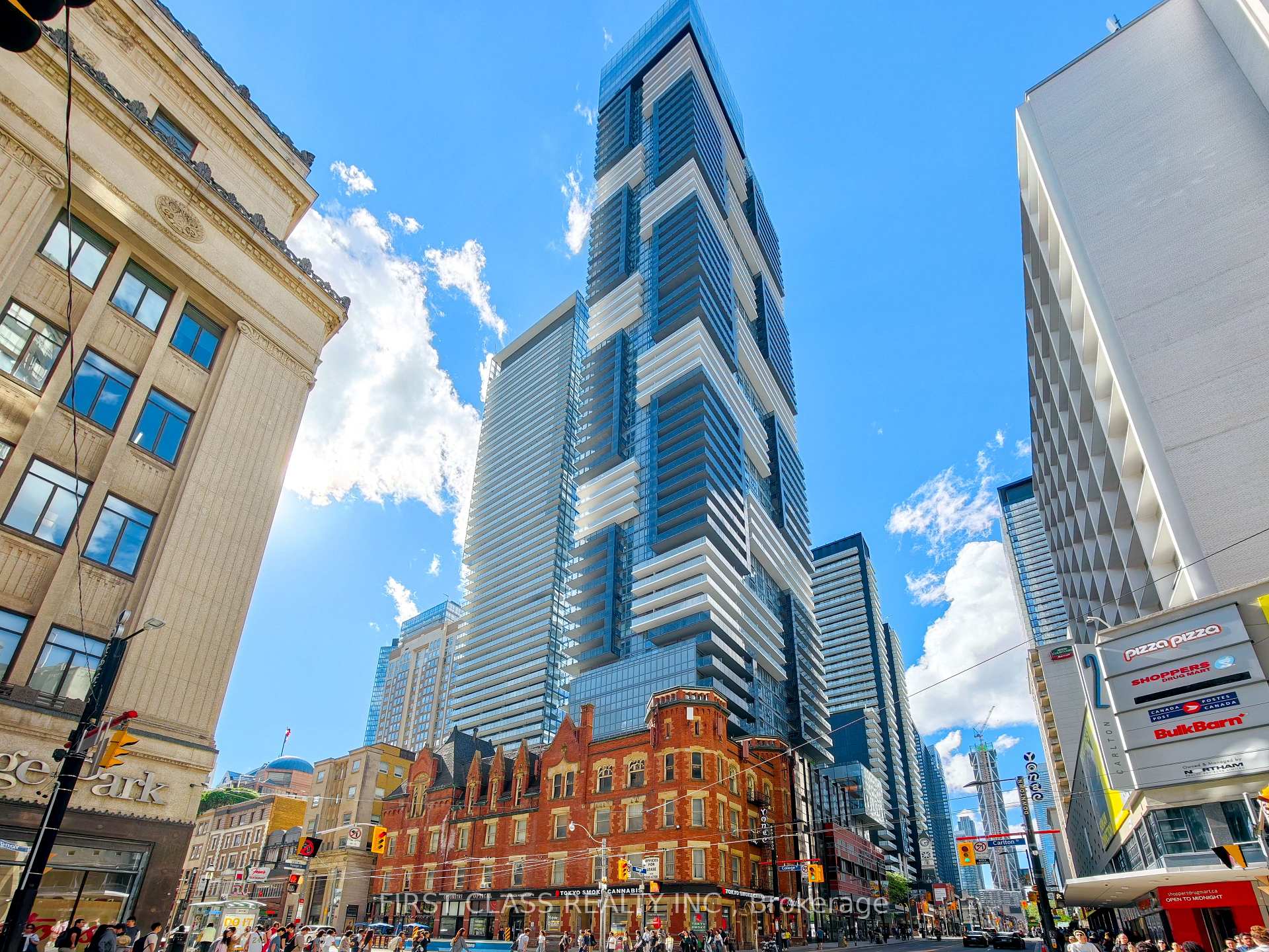 Front of Unit 3611, 7 Grenville Street