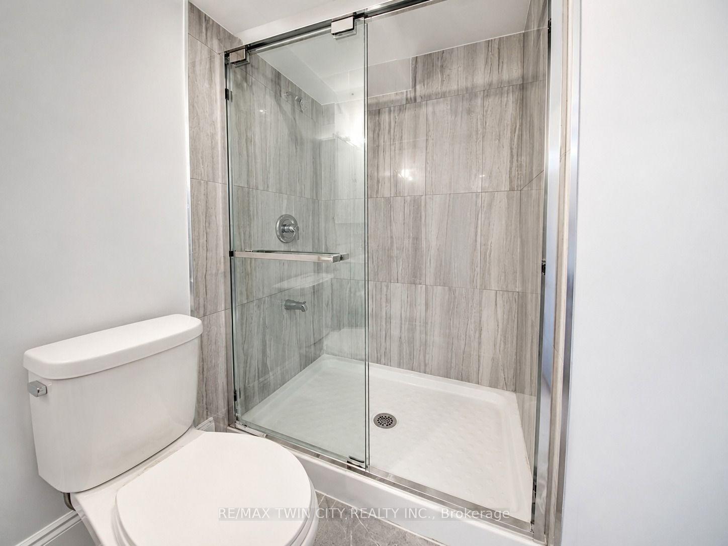 Photo 6 of Unit 2 (Lower), 117 Markwood Drive, Kitchener, Victoria Hills — HOMEH