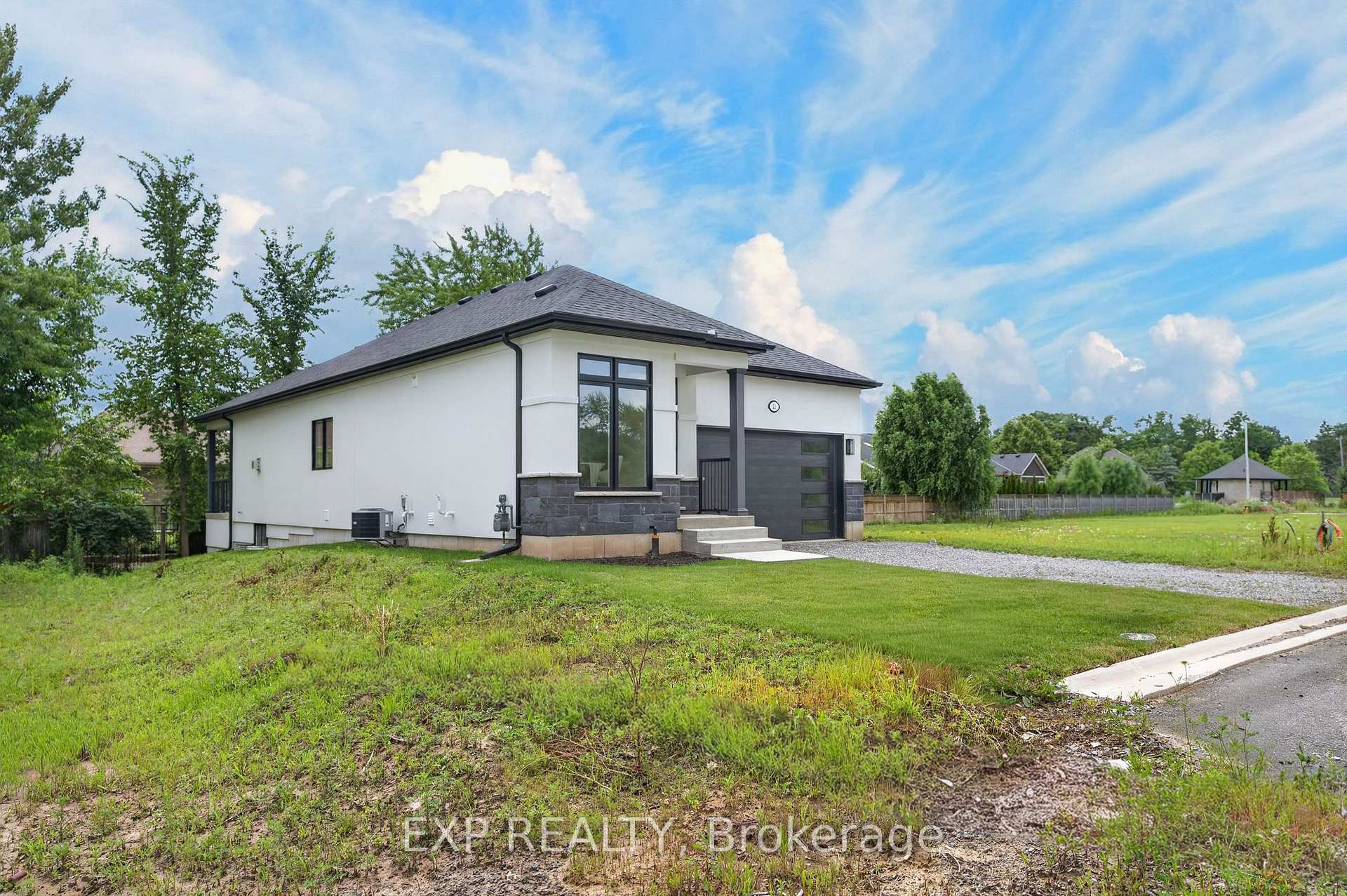 Photo 29 of 11 Stickles Street, Pelham, Fonthill — HOMEH