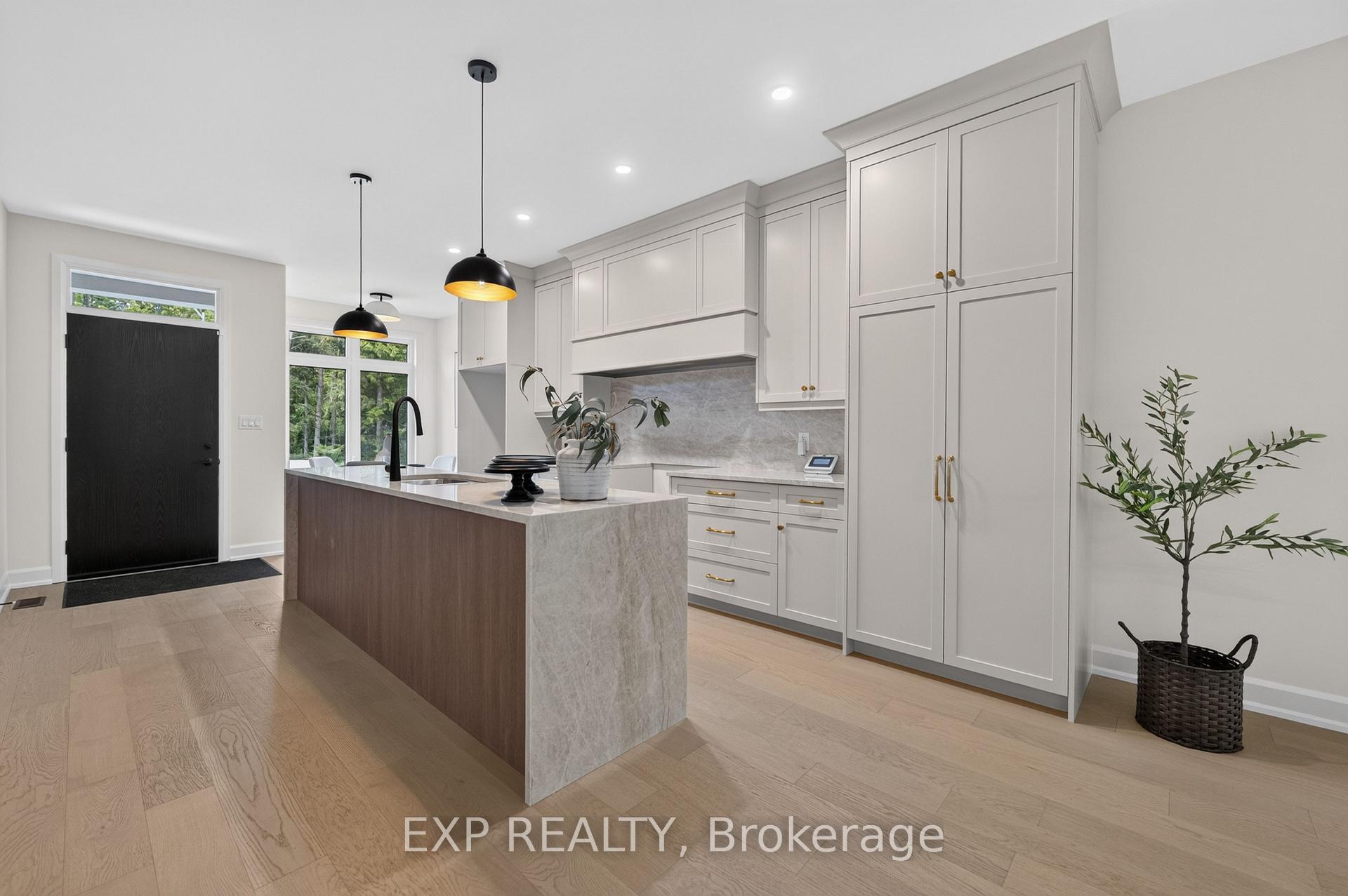 Photo 3 of 11 Stickles Street, Pelham, Fonthill — HOMEH