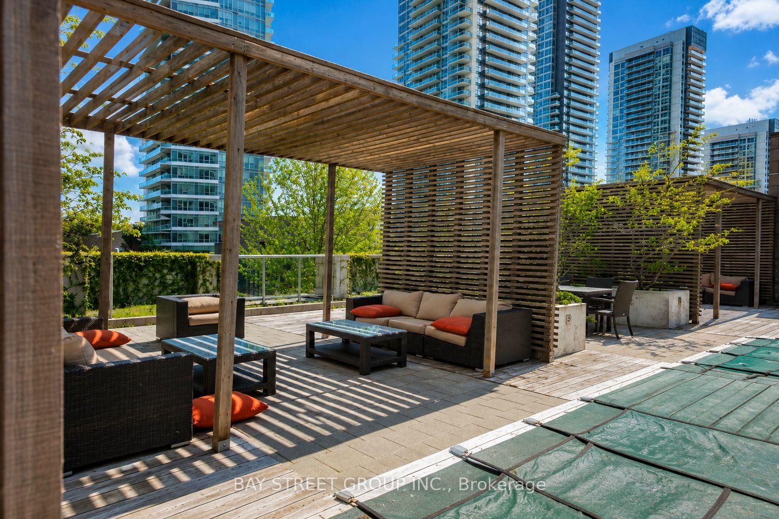 Photo 4 of Unit 2906, 121 McMahon Drive, North York, Bayview Village — HOMEH