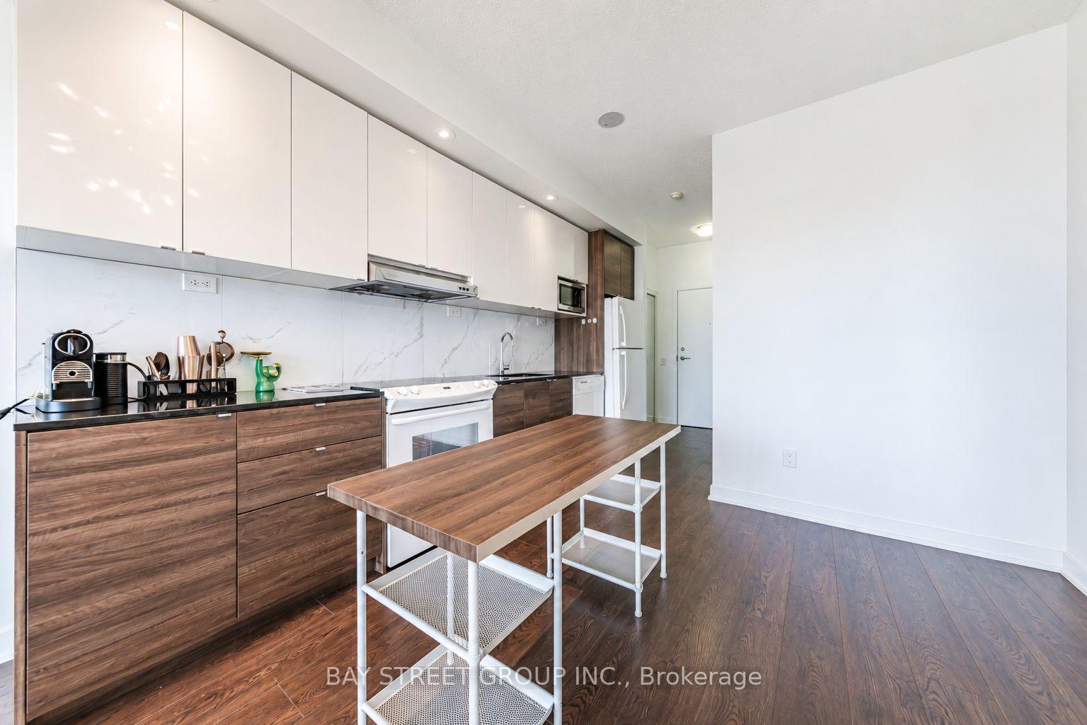 Photo 15 of Unit 2906, 121 McMahon Drive, North York, Bayview Village — HOMEH