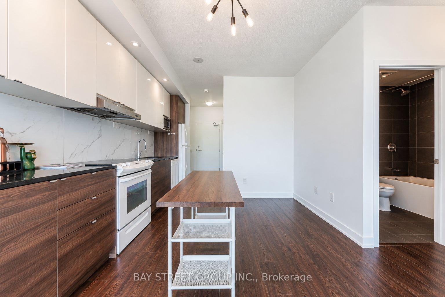Photo 16 of Unit 2906, 121 McMahon Drive, North York, Bayview Village — HOMEH