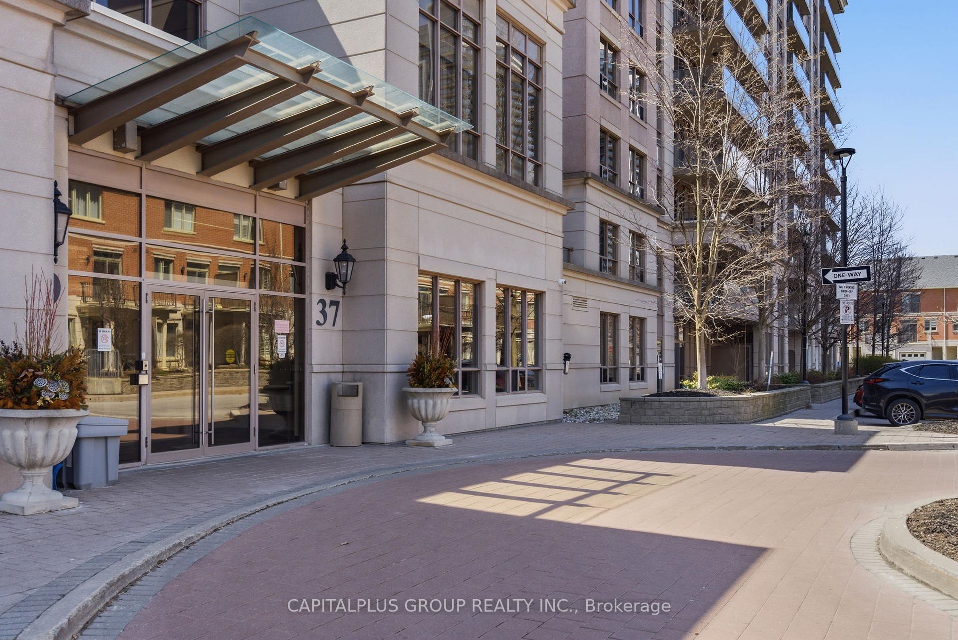 Photo 3 of Unit 318, 37 Galleria Parkway, Markham, Commerce Valley — HOMEH