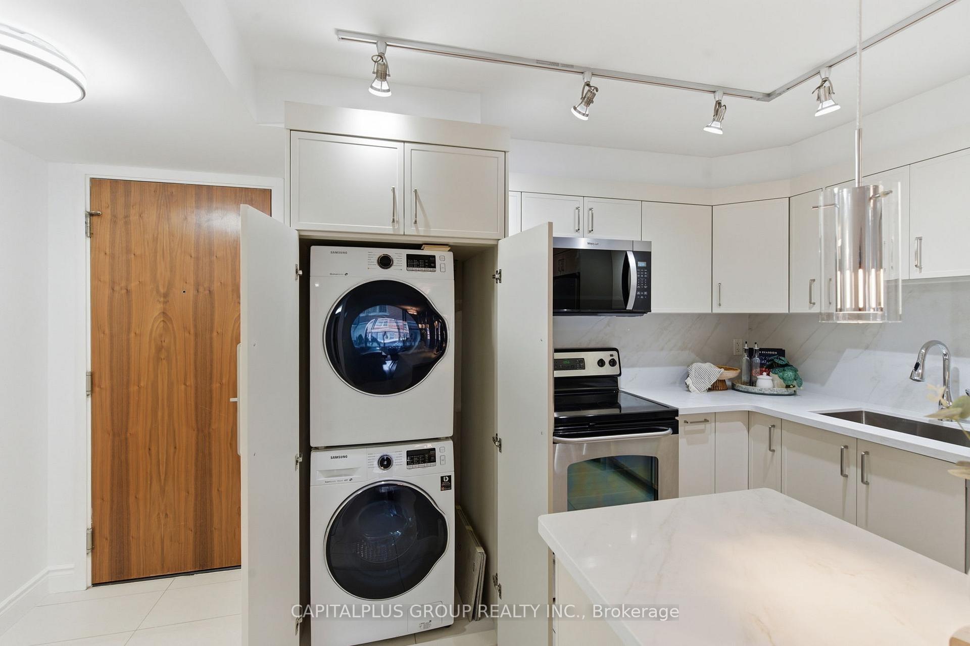 Photo 10 of Unit 318, 37 Galleria Parkway, Markham, Commerce Valley — HOMEH