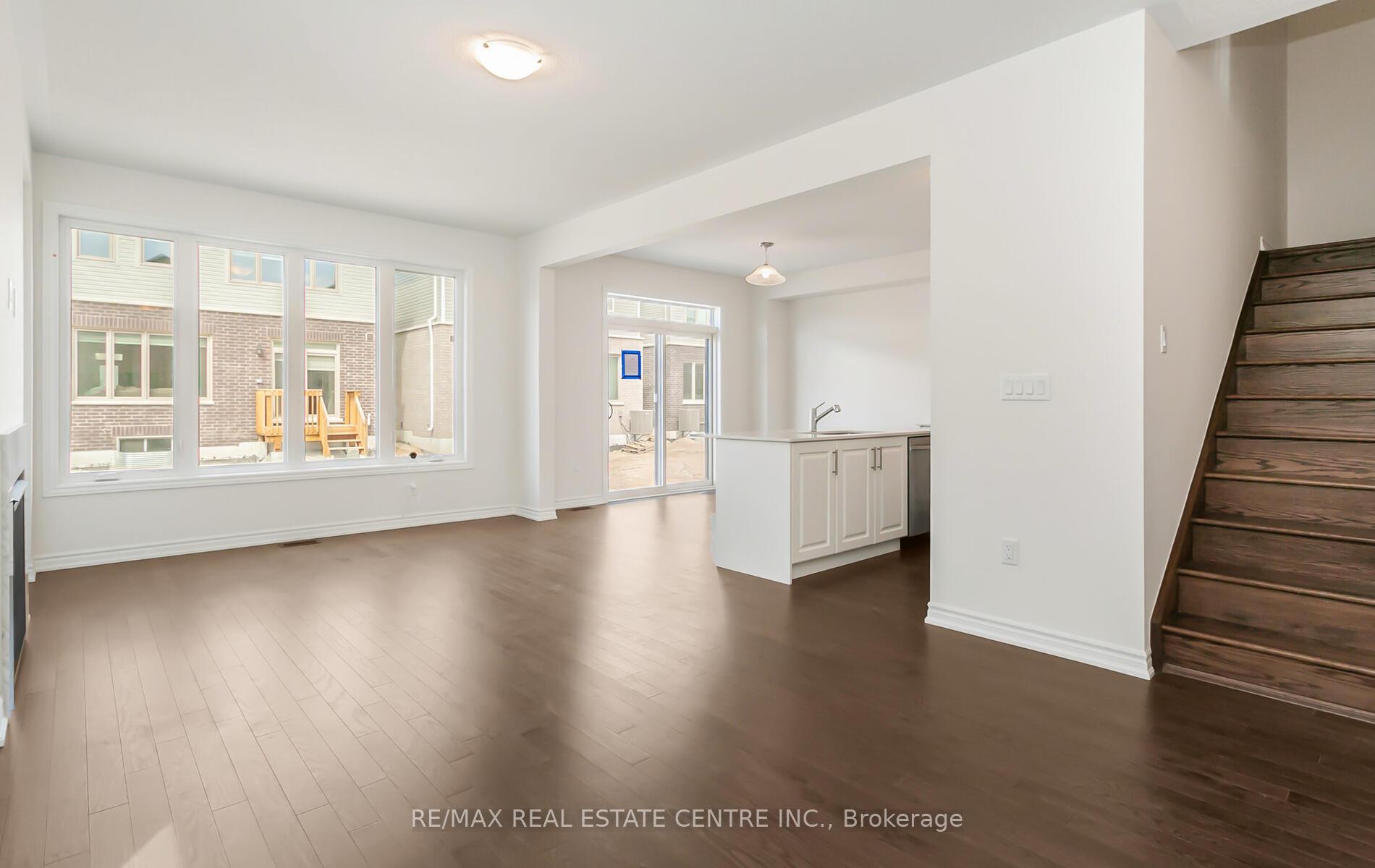 Photo 5 of 37 Gemini Drive, Barrie, Rural Barrie Southeast — HOMEH