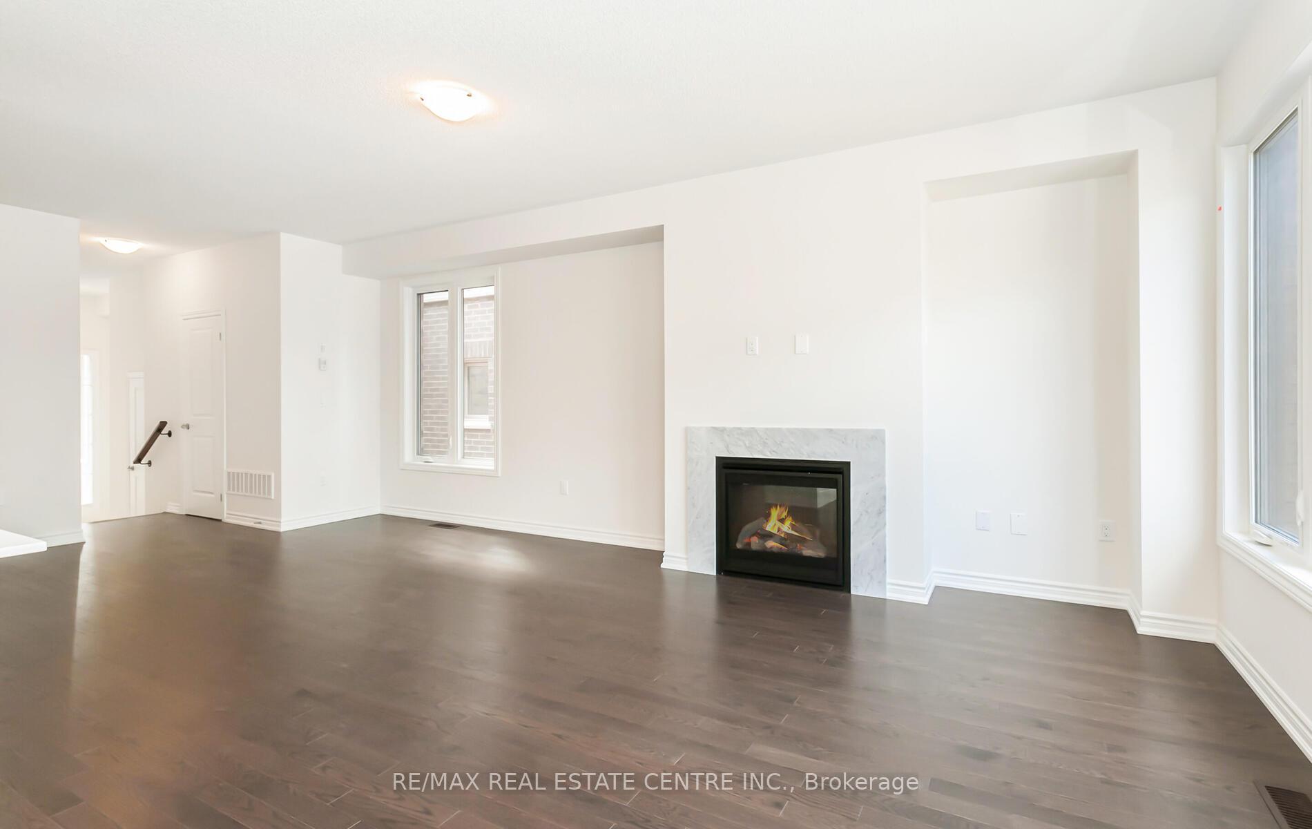 Photo 7 of 37 Gemini Drive, Barrie, Rural Barrie Southeast — HOMEH