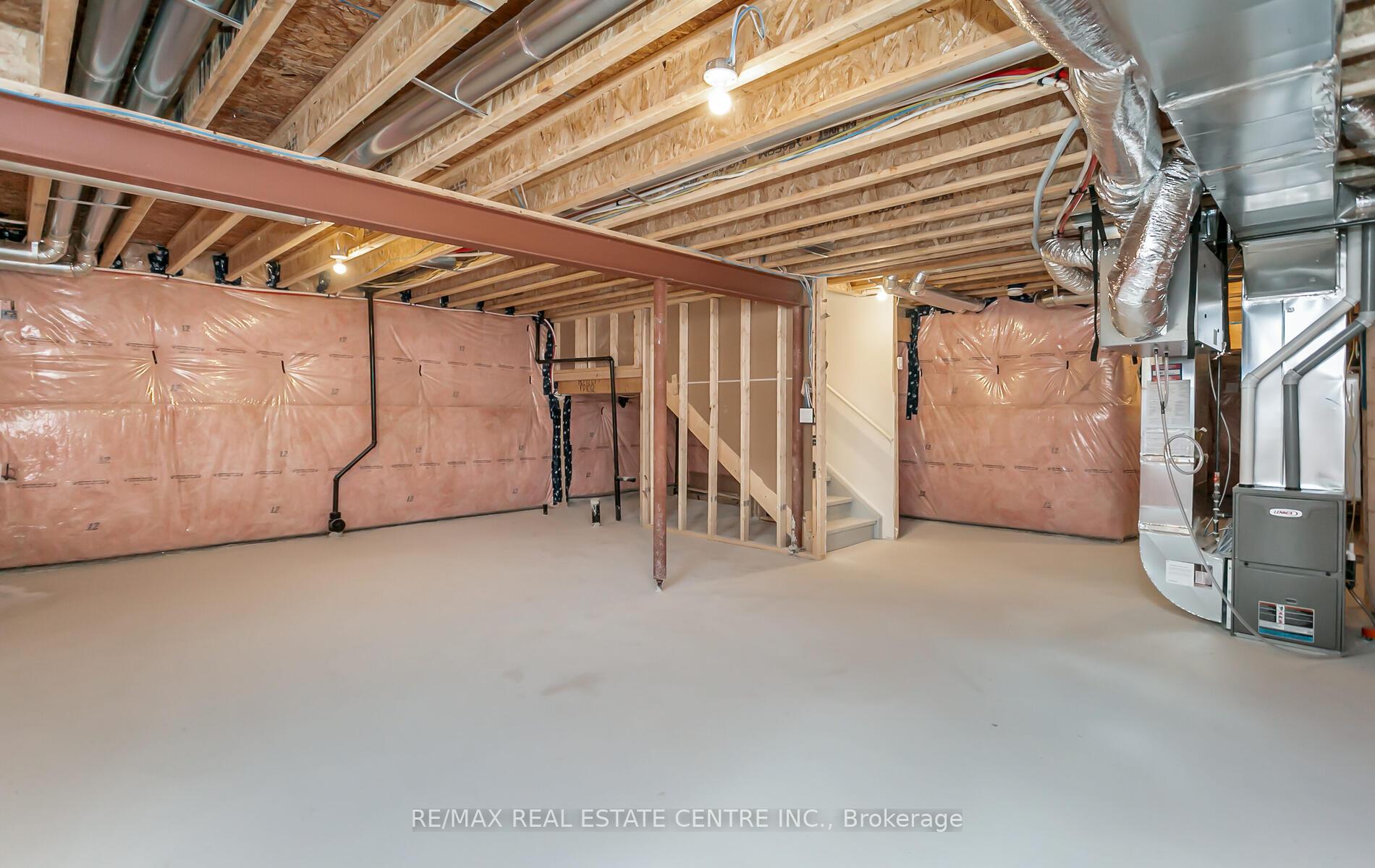 Photo 38 of 37 Gemini Drive, Barrie, Rural Barrie Southeast — HOMEH