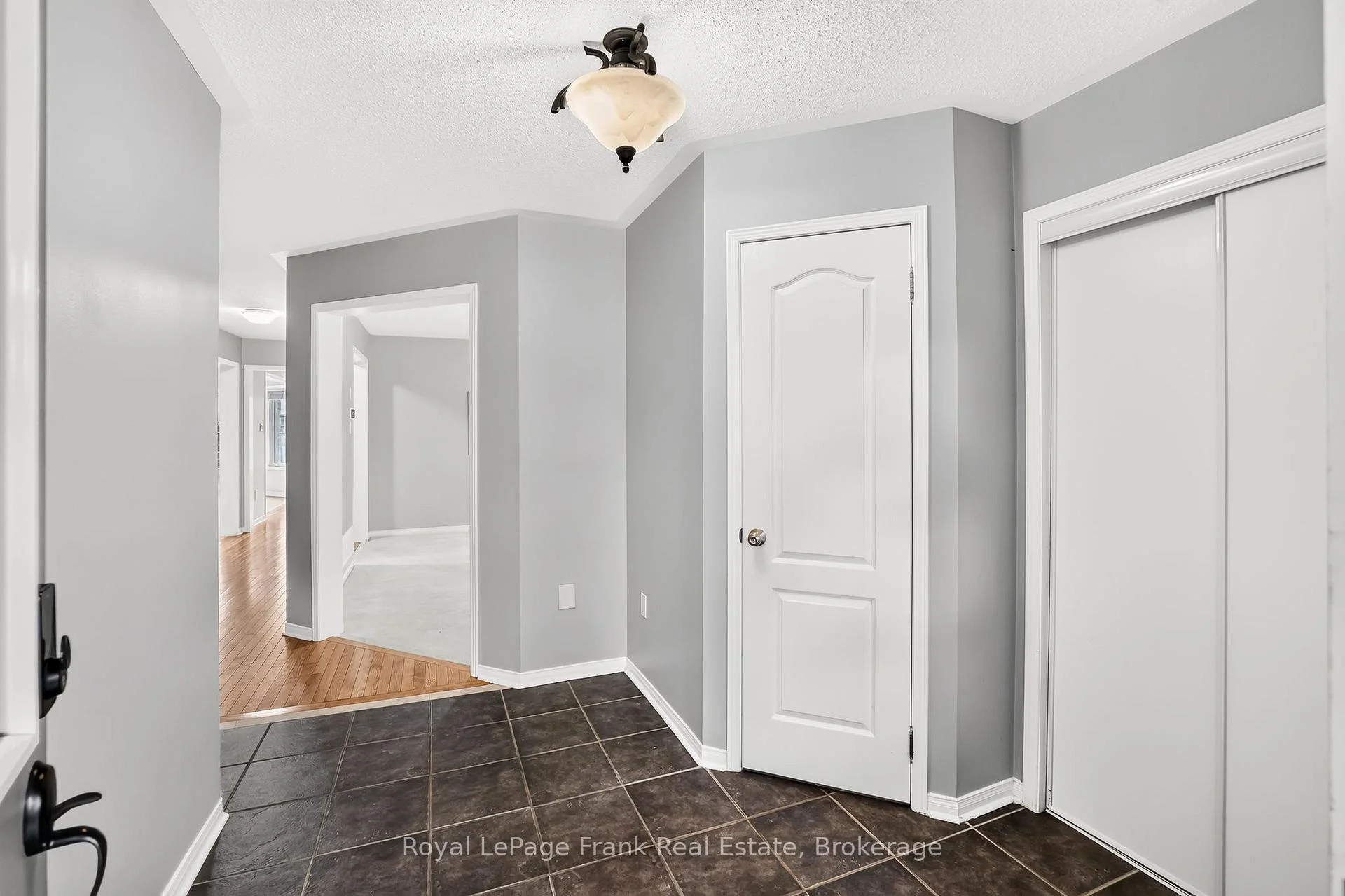 Photo 9 of 150 Dadson Drive, Clarington, Bowmanville — HOMEH