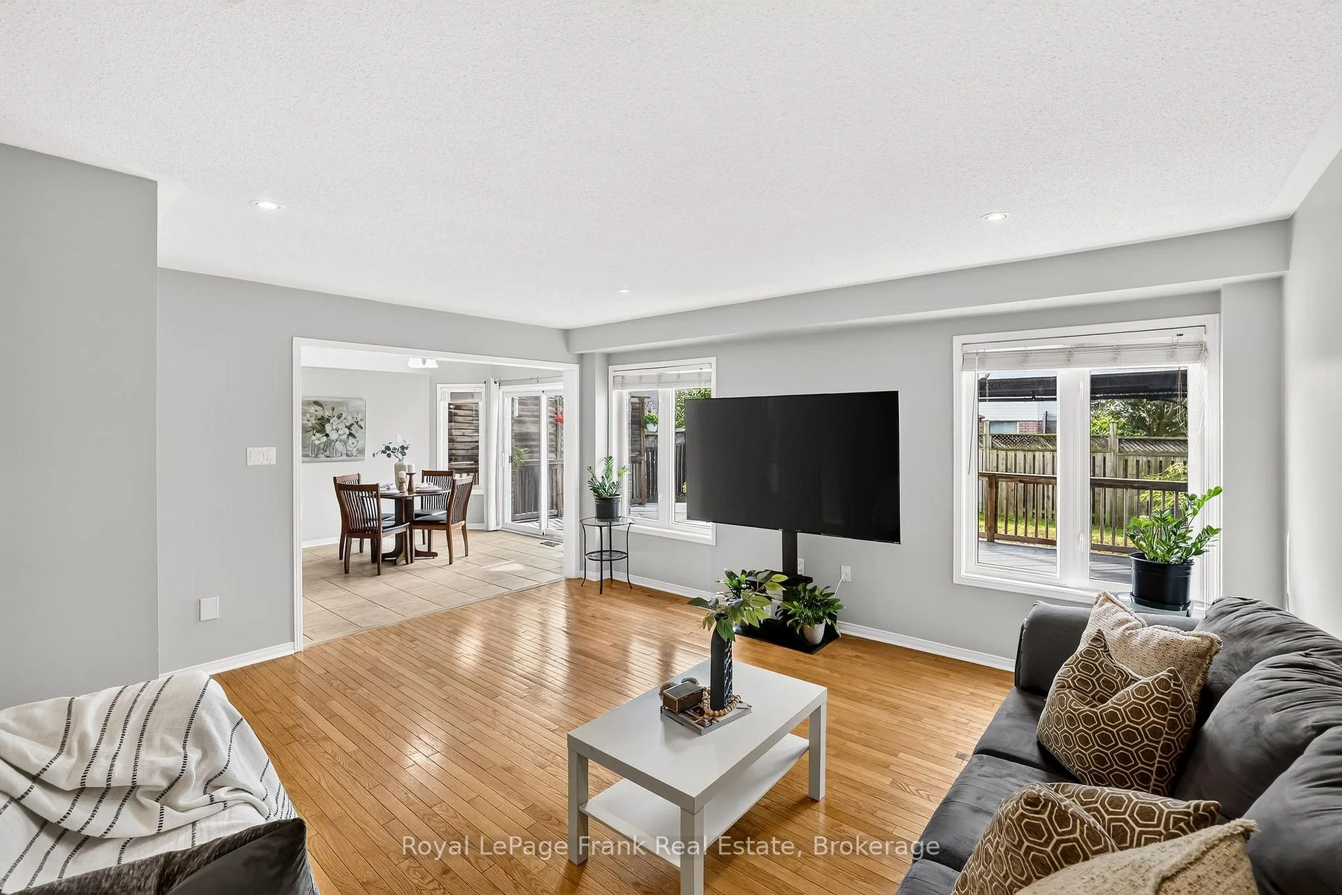 Photo 32 of 150 Dadson Drive, Clarington, Bowmanville — HOMEH