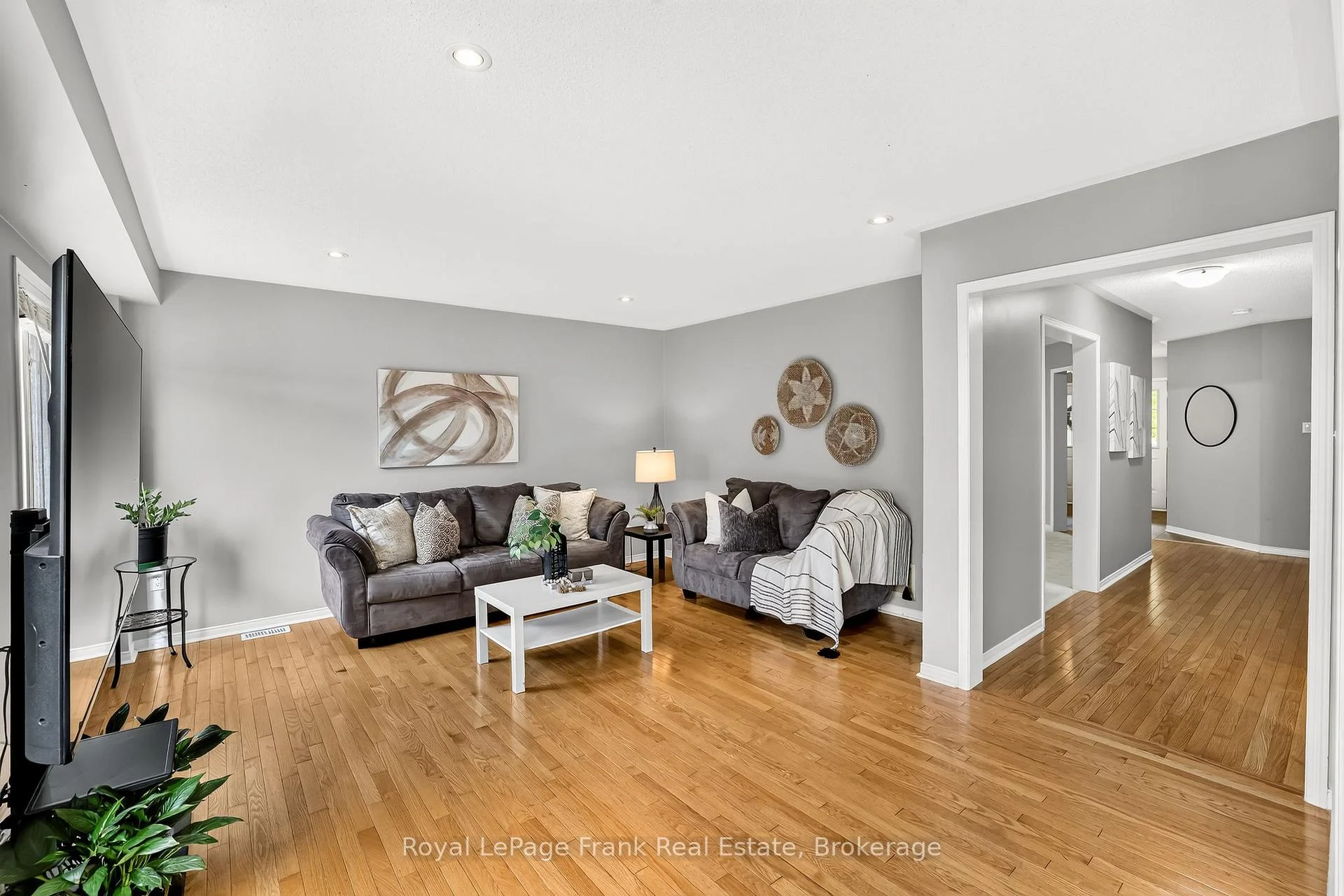 Photo 33 of 150 Dadson Drive, Clarington, Bowmanville — HOMEH