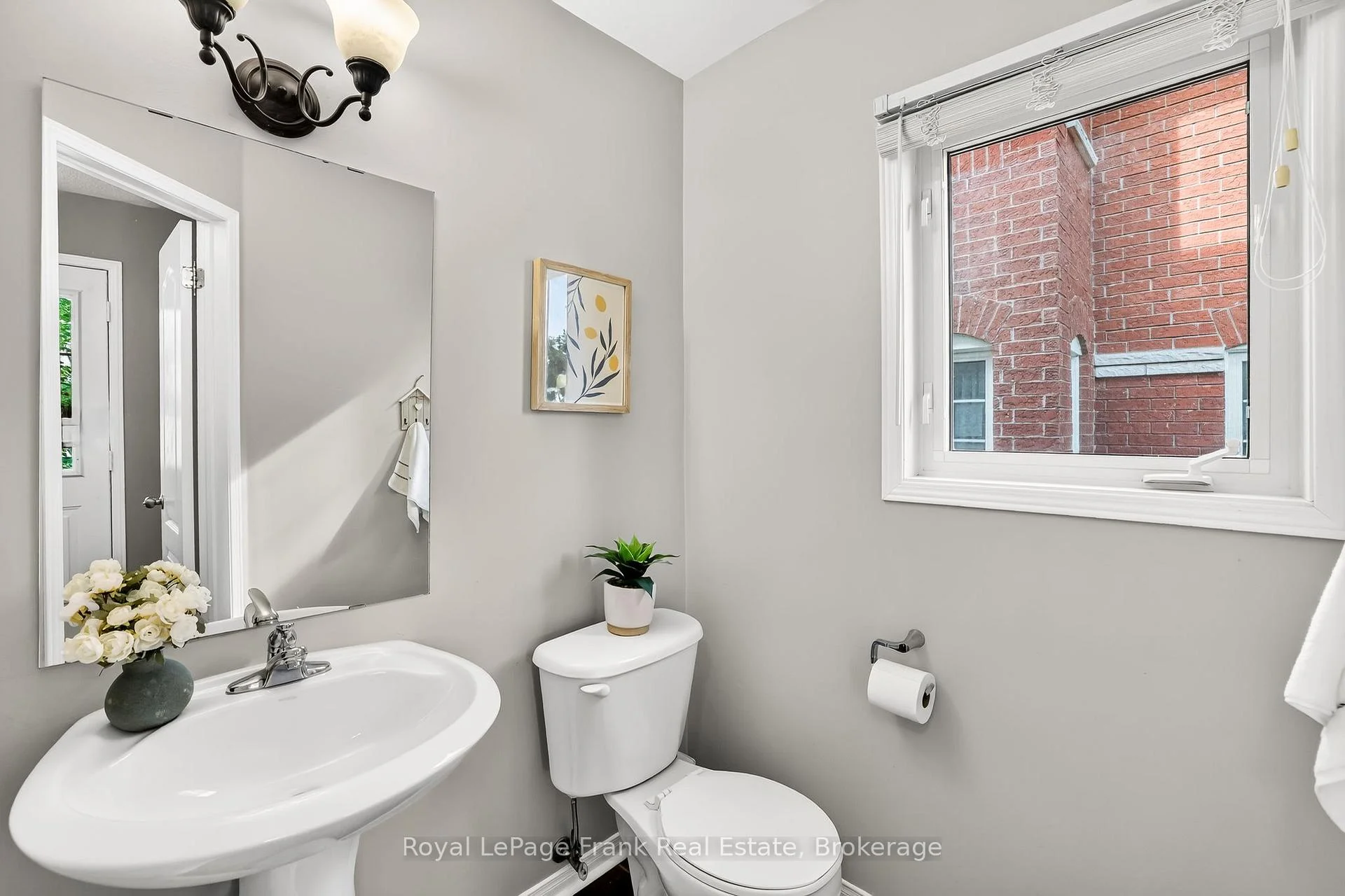 Photo 41 of 150 Dadson Drive, Clarington, Bowmanville — HOMEH