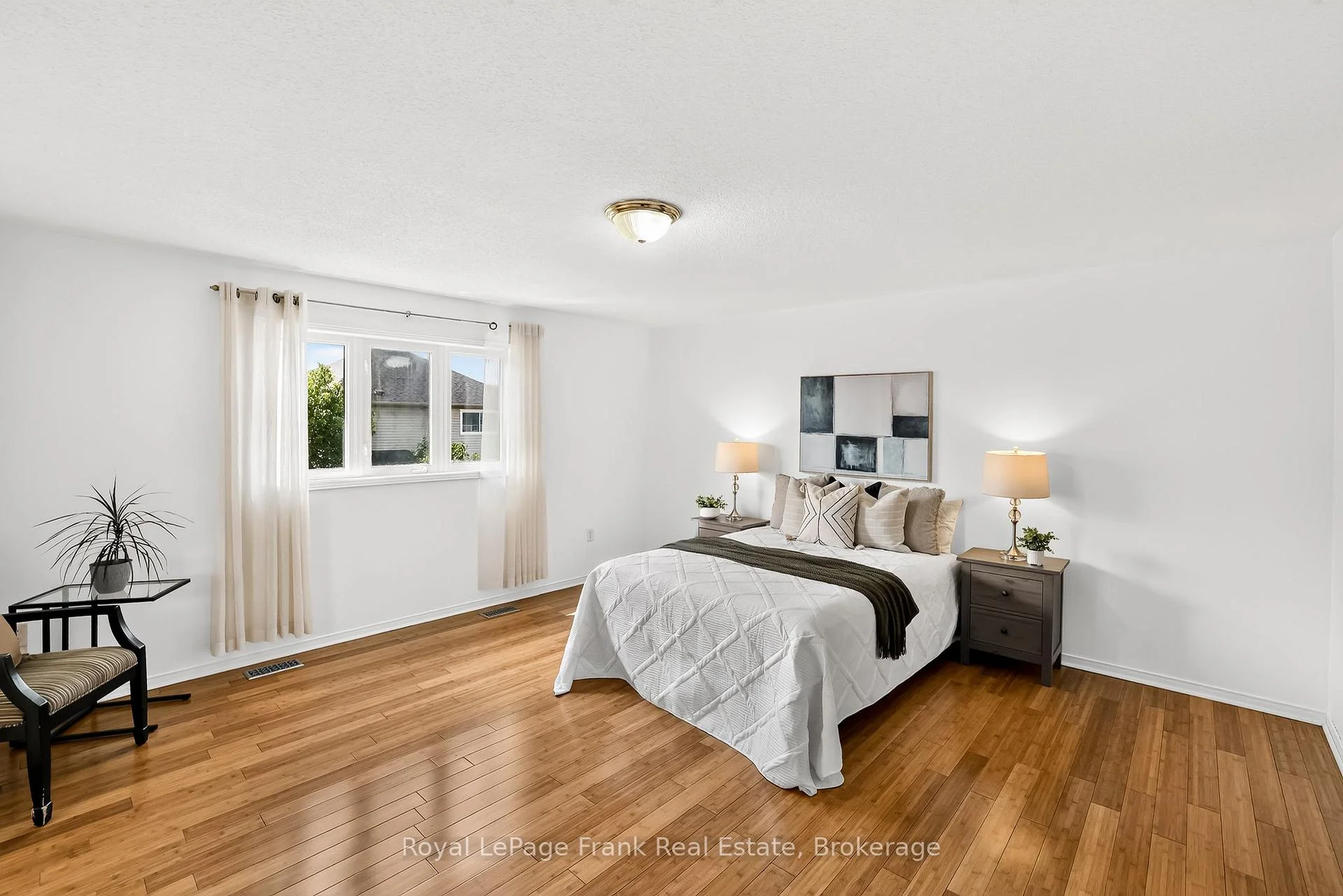 Photo 46 of 150 Dadson Drive, Clarington, Bowmanville — HOMEH