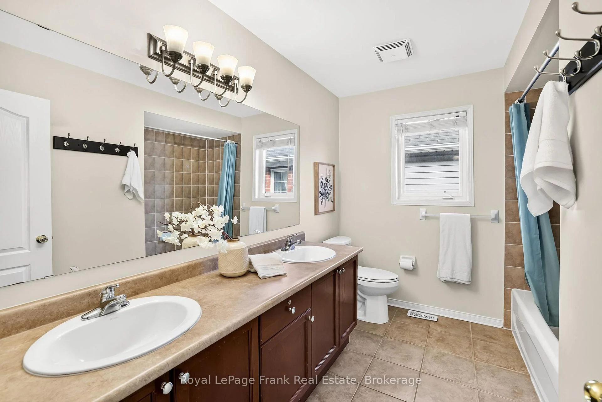 Photo 69 of 150 Dadson Drive, Clarington, Bowmanville — HOMEH