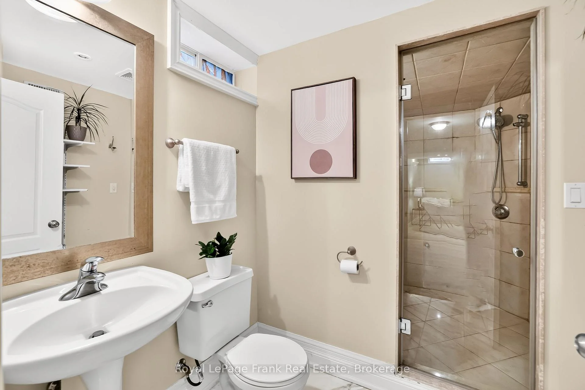 Photo 85 of 150 Dadson Drive, Clarington, Bowmanville — HOMEH