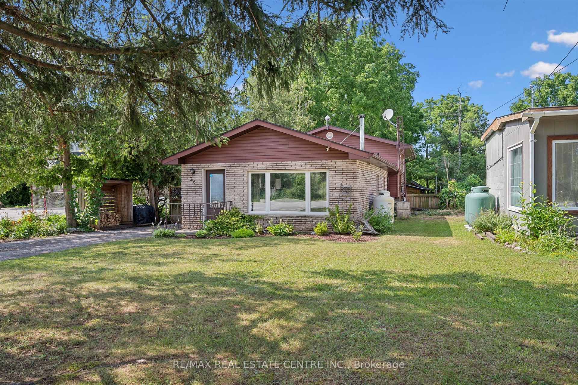 Photo 7 of 26 Lake Road, Cambridge, East Galt — HOMEH