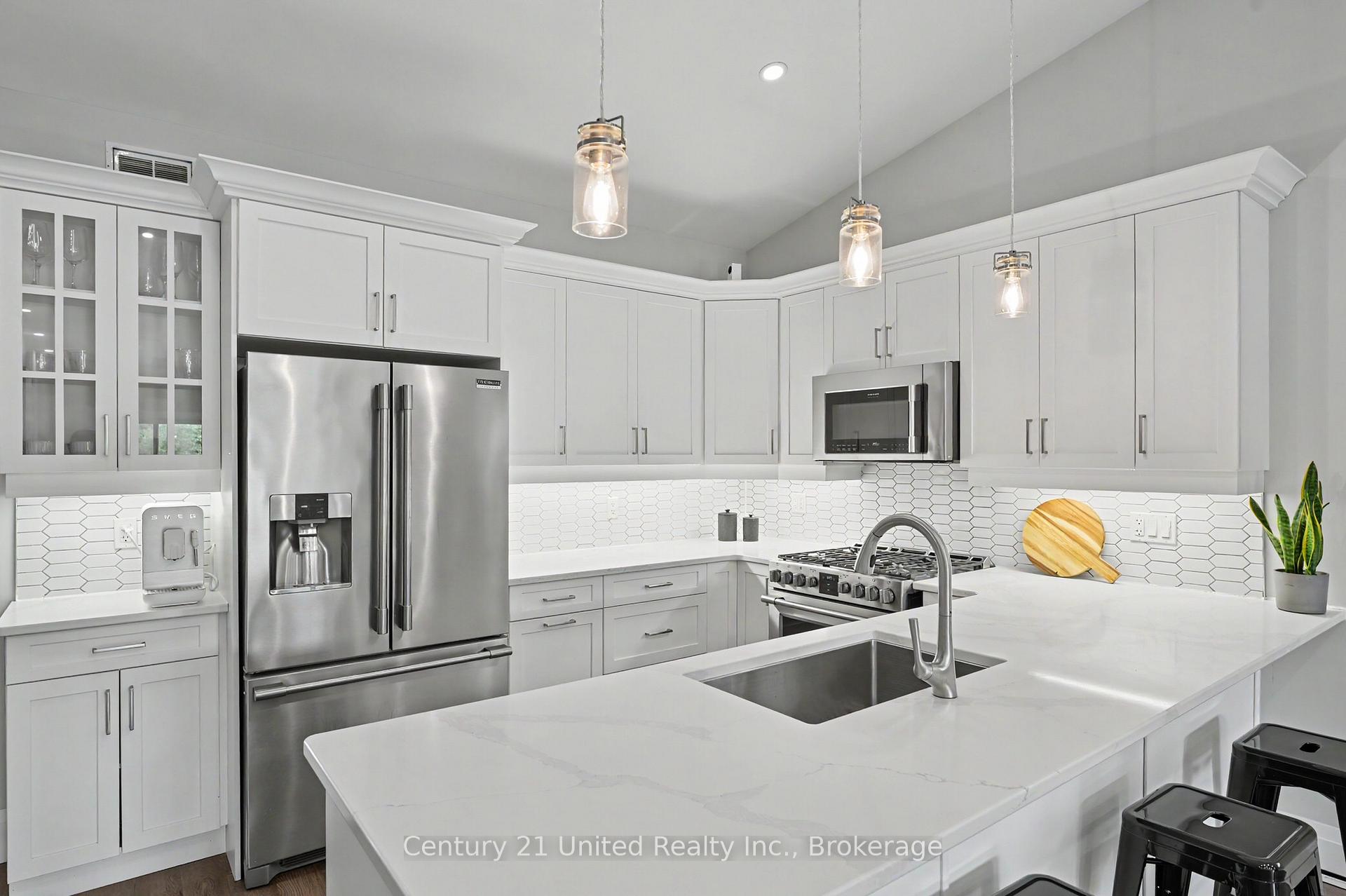Photo 4 of 606 Settlers Ridge, Peterborough, Northcrest Ward 5 — HOMEH