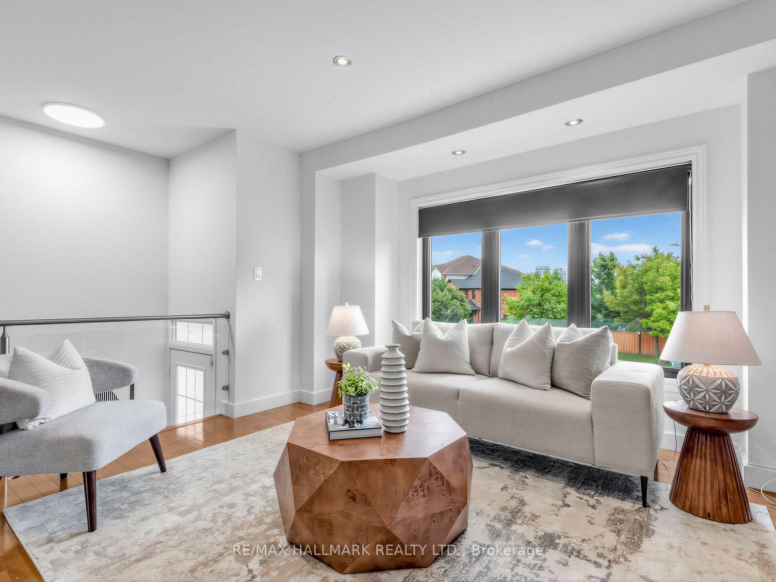 Photo 7 of 30 Jarrett Court, Vaughan, Vellore Village — HOMEH