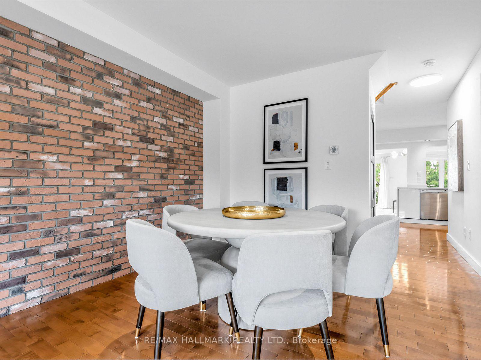 Photo 10 of 30 Jarrett Court, Vaughan, Vellore Village — HOMEH