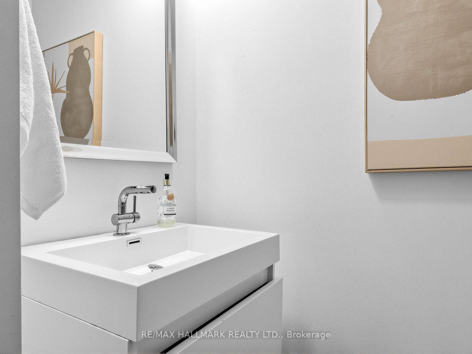 Photo 12 of 30 Jarrett Court, Vaughan, Vellore Village — HOMEH