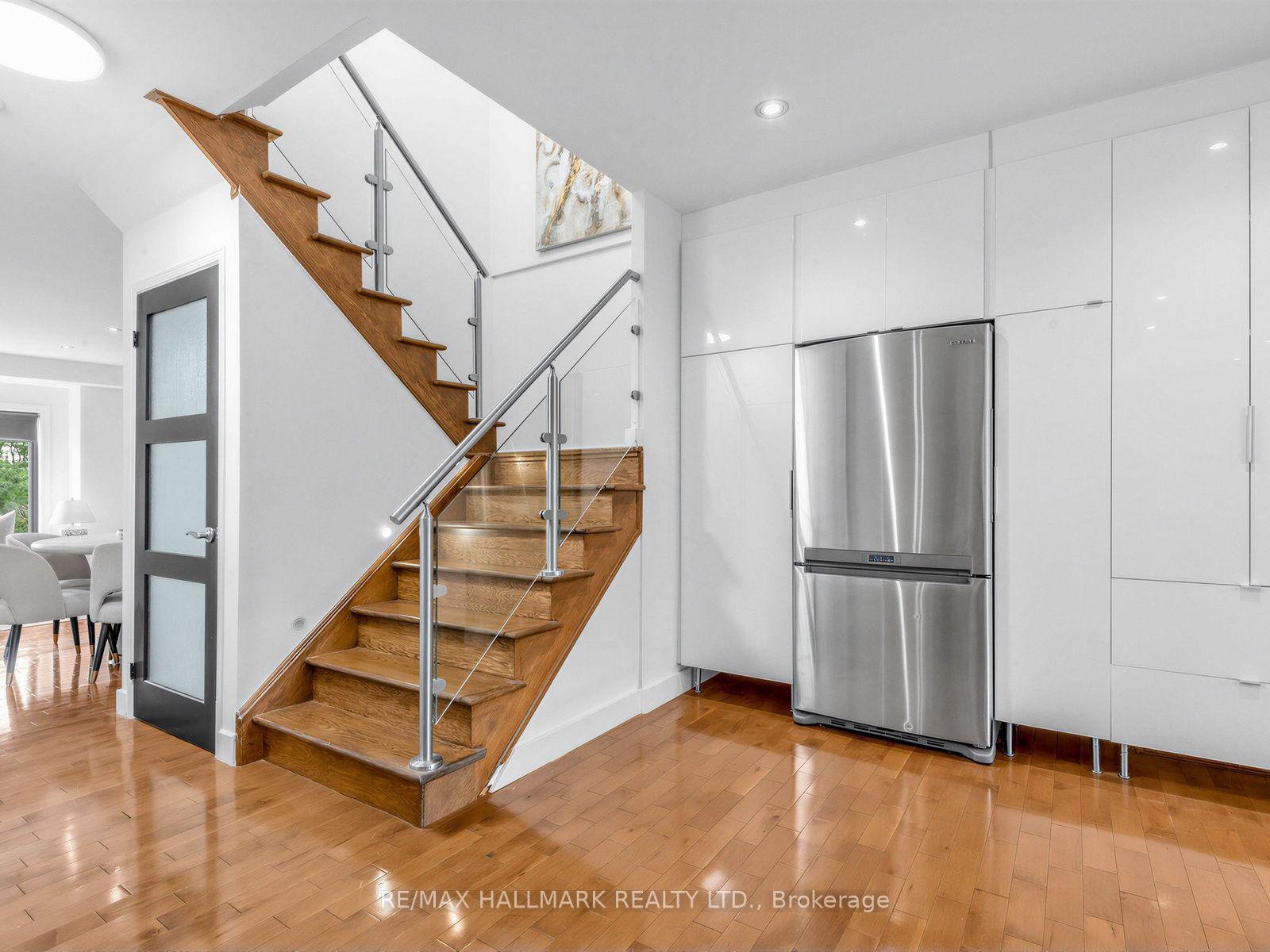 Photo 14 of 30 Jarrett Court, Vaughan, Vellore Village — HOMEH